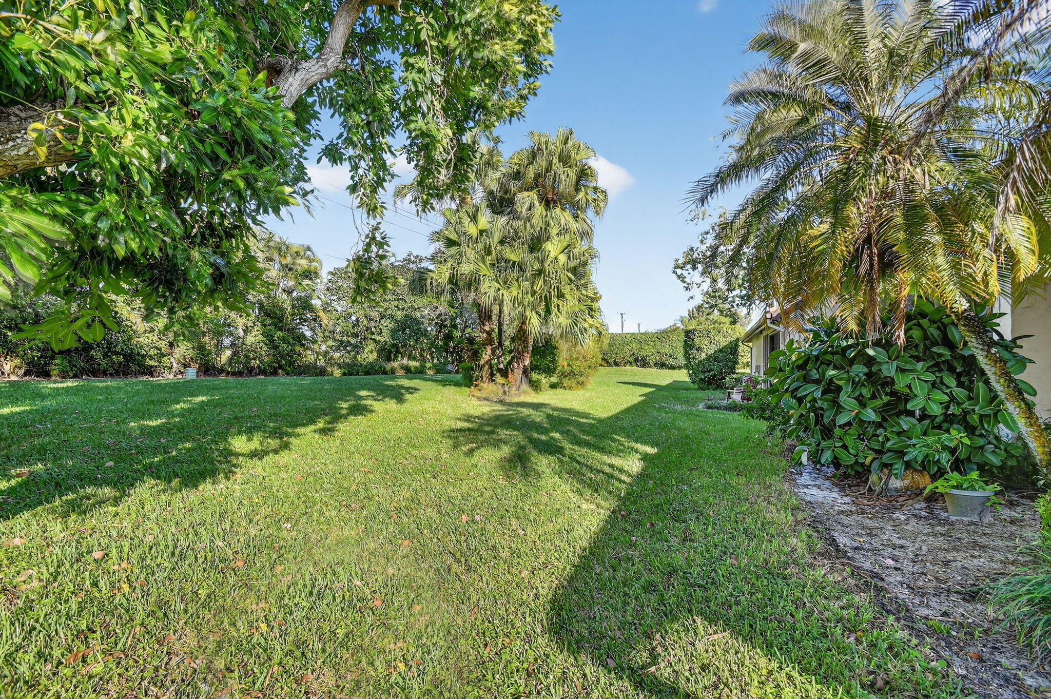 7147 Le Chalet Boulevard Property Photo 41