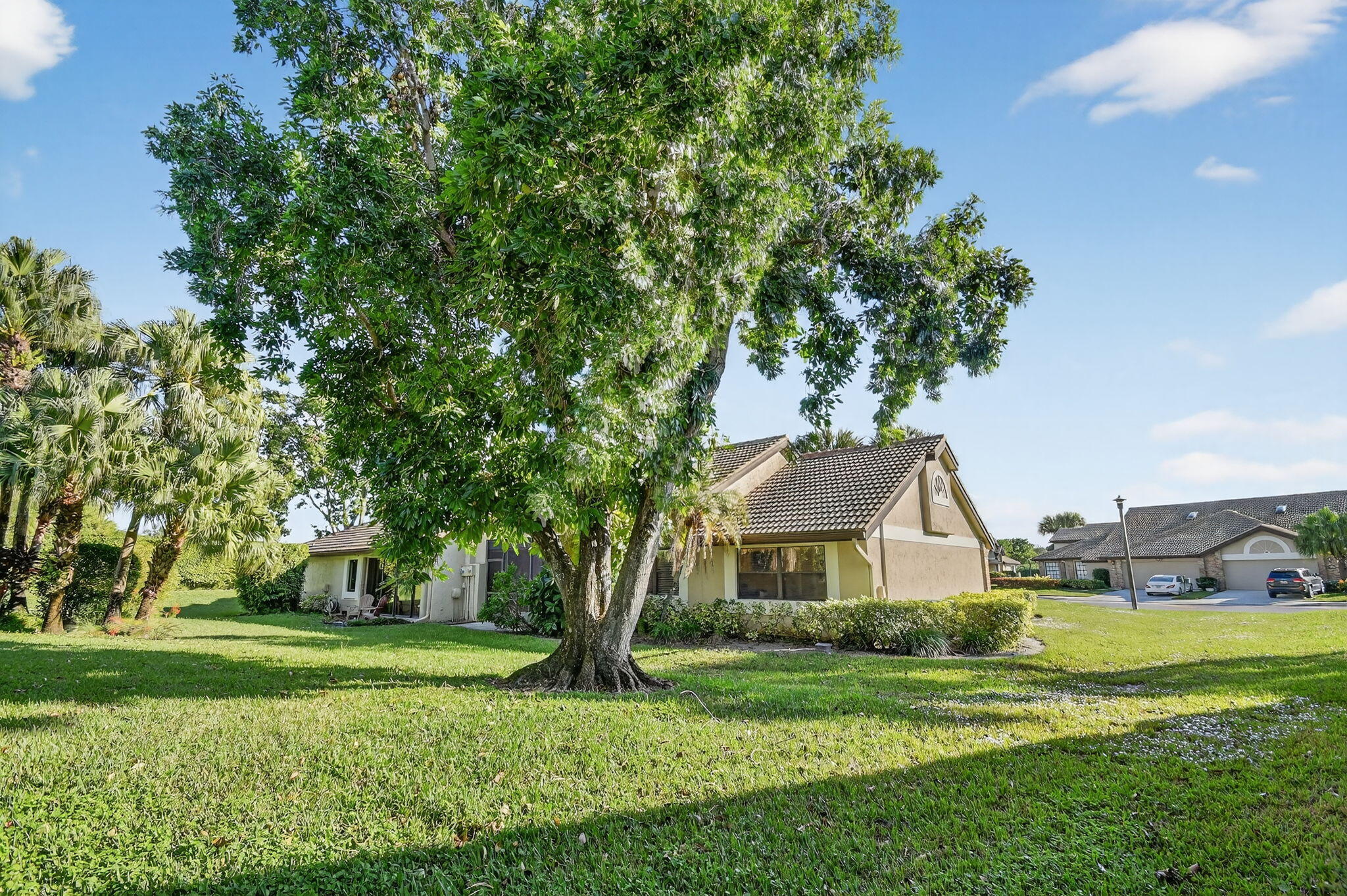 7147 Le Chalet Boulevard Property Photo 42