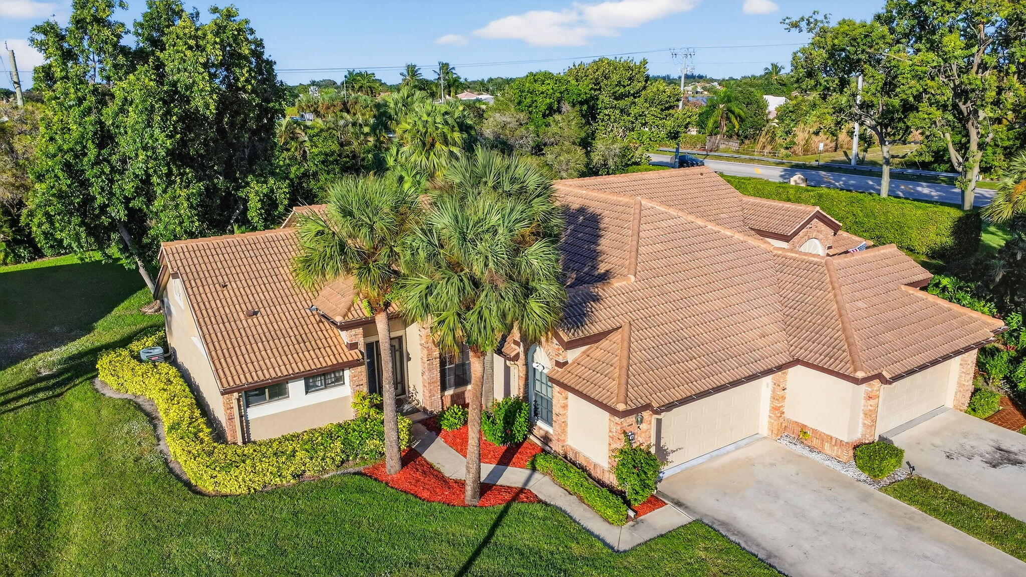 7147 Le Chalet Boulevard Property Photo 47
