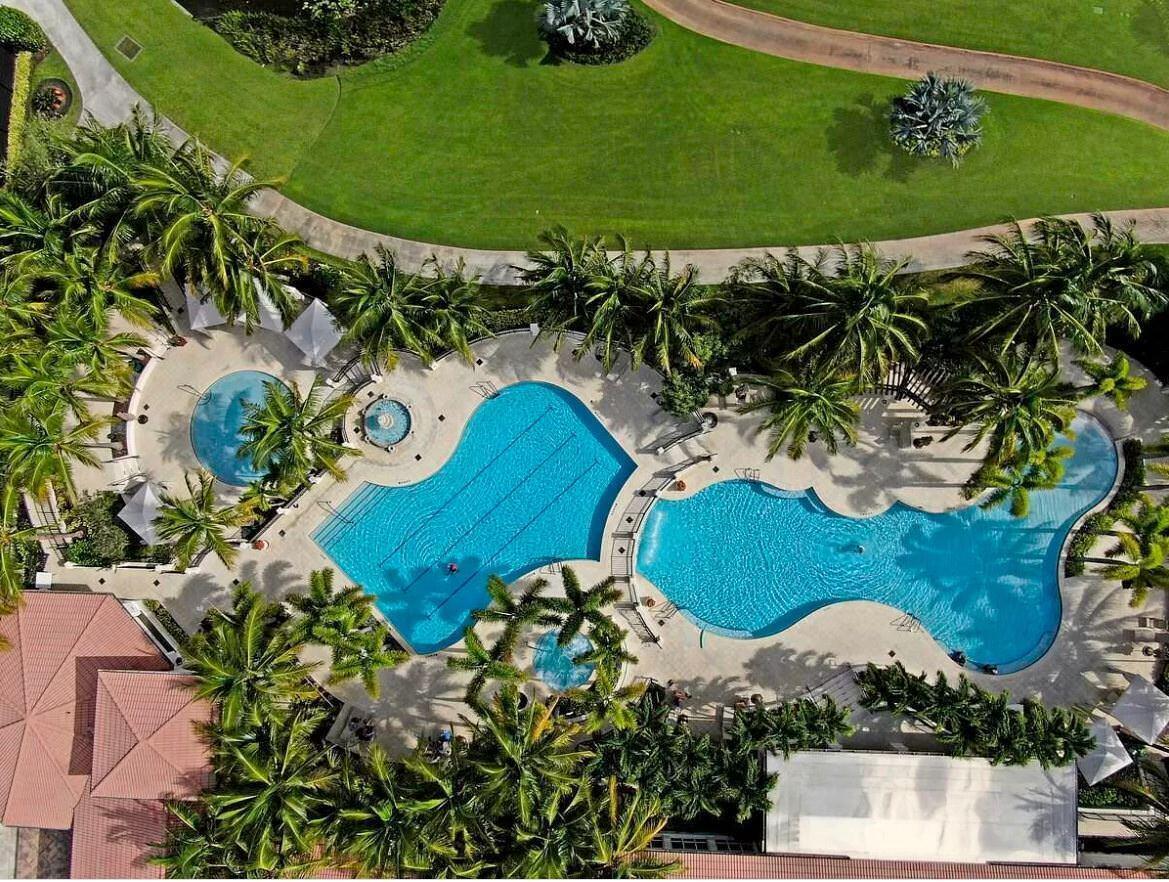 7147 Le Chalet Boulevard Property Photo 85