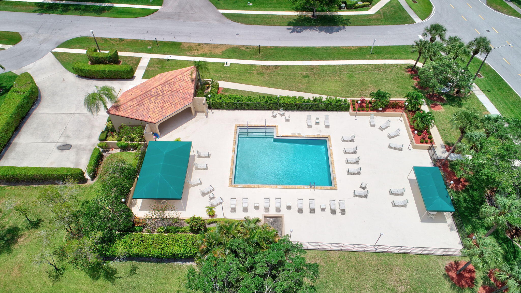 7147 Le Chalet Boulevard Property Photo 88