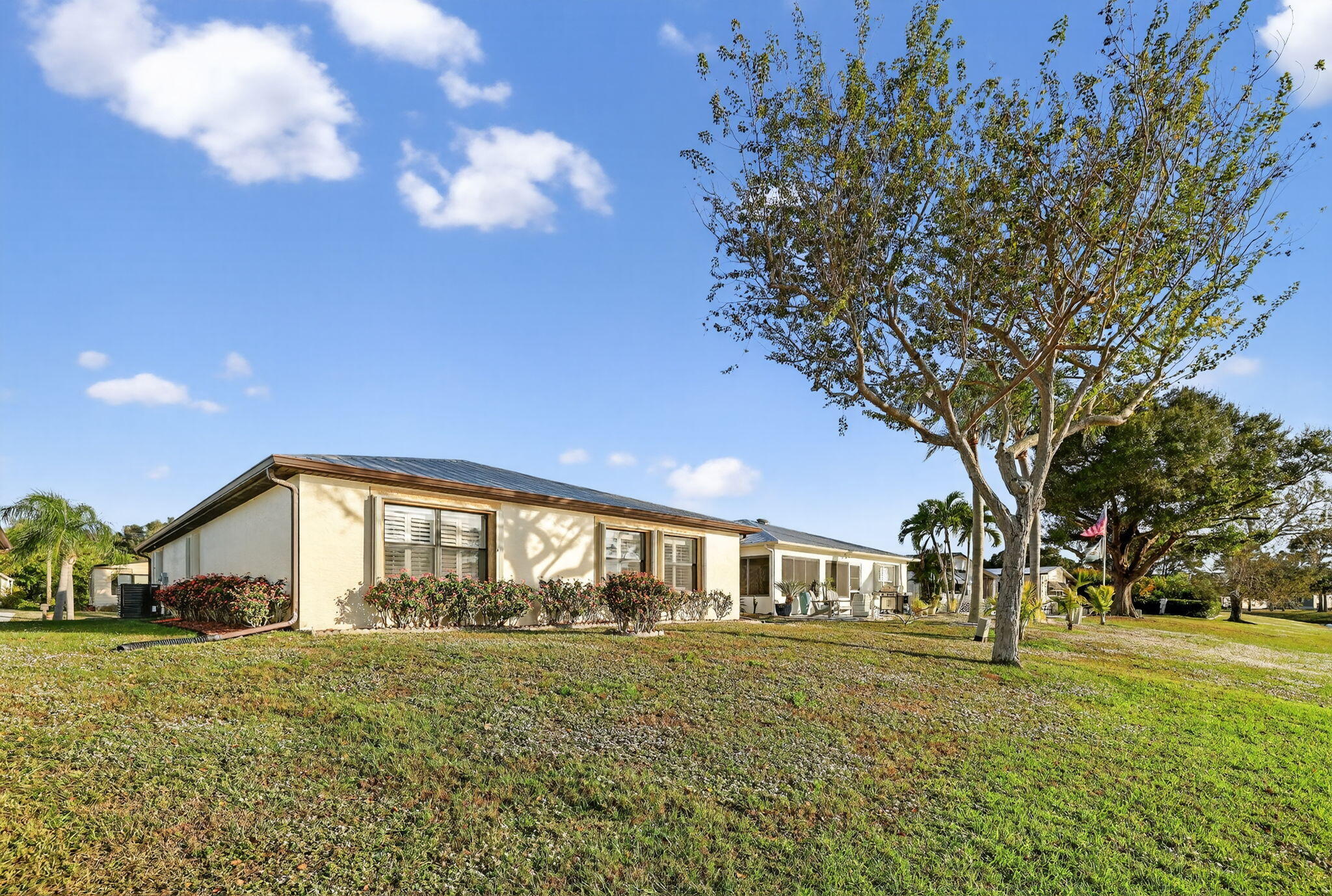 24 Azul Property Photo 6