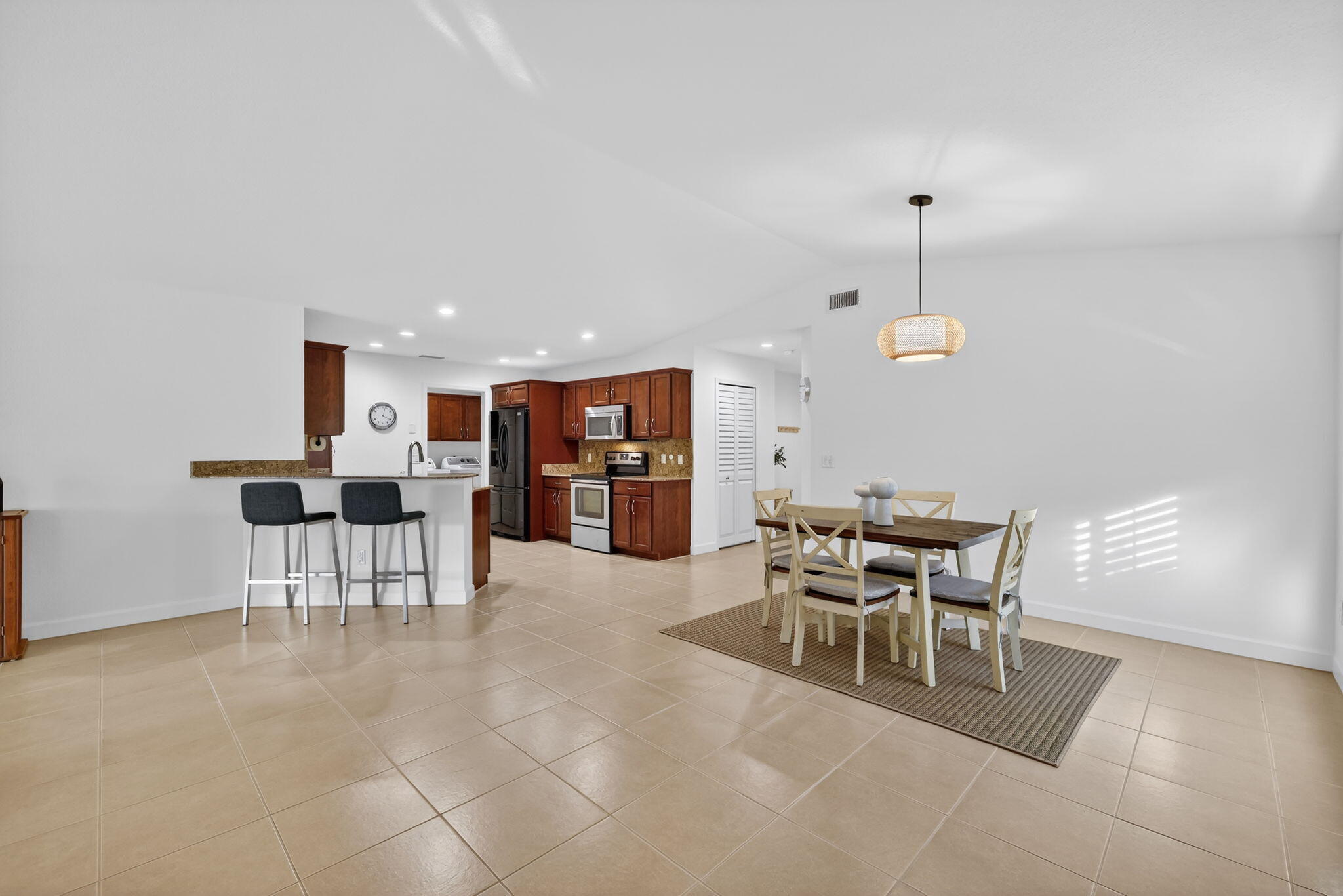 24 Azul Property Photo 13