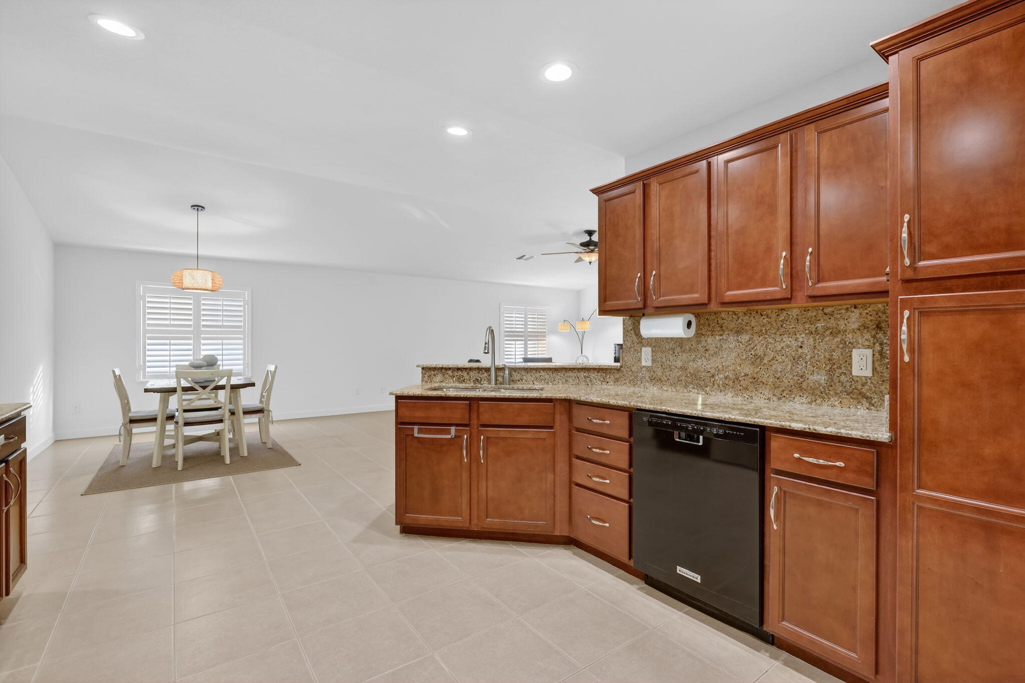 24 Azul Property Photo 16