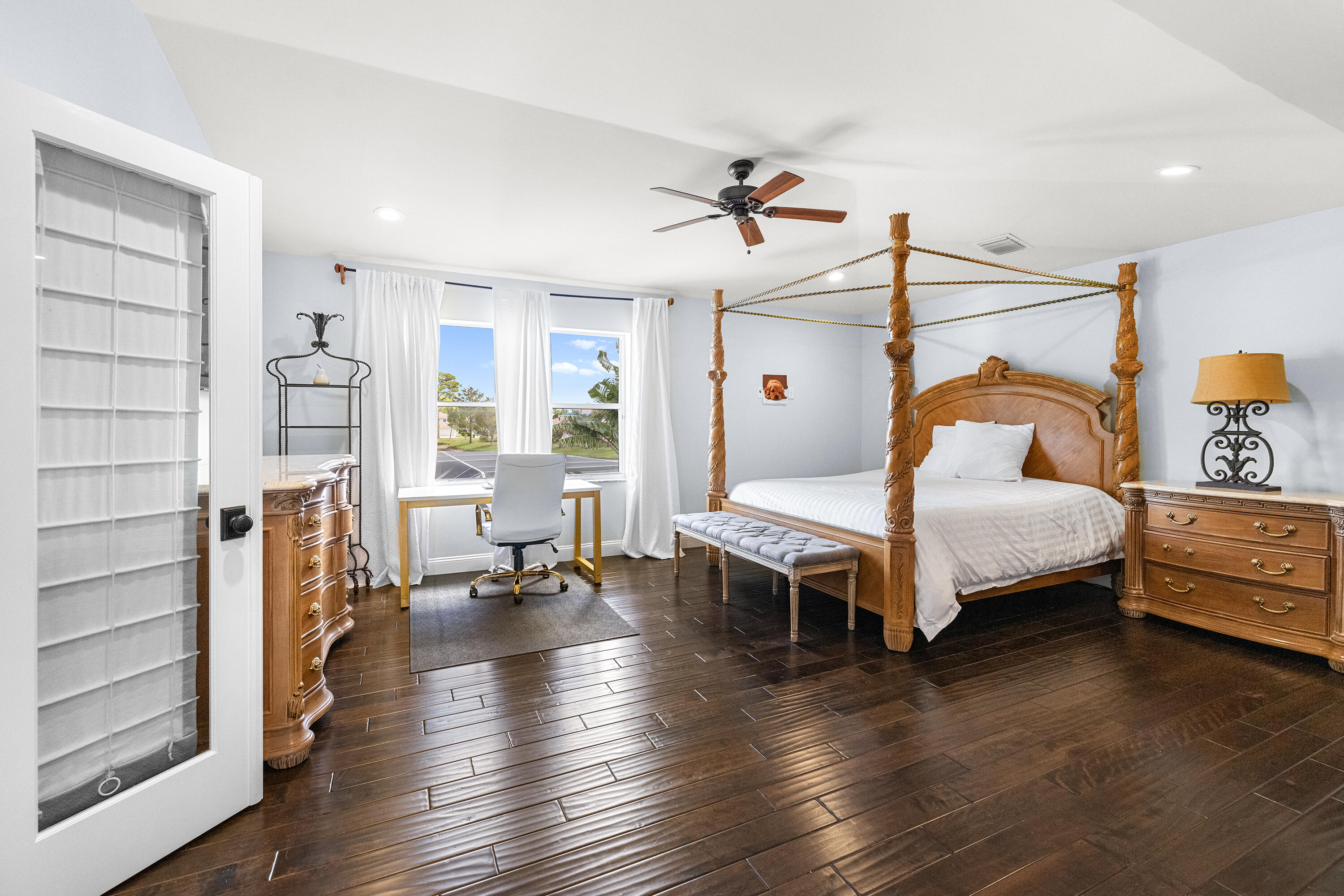 6575 Spring Meadow Drive Property Photo 17
