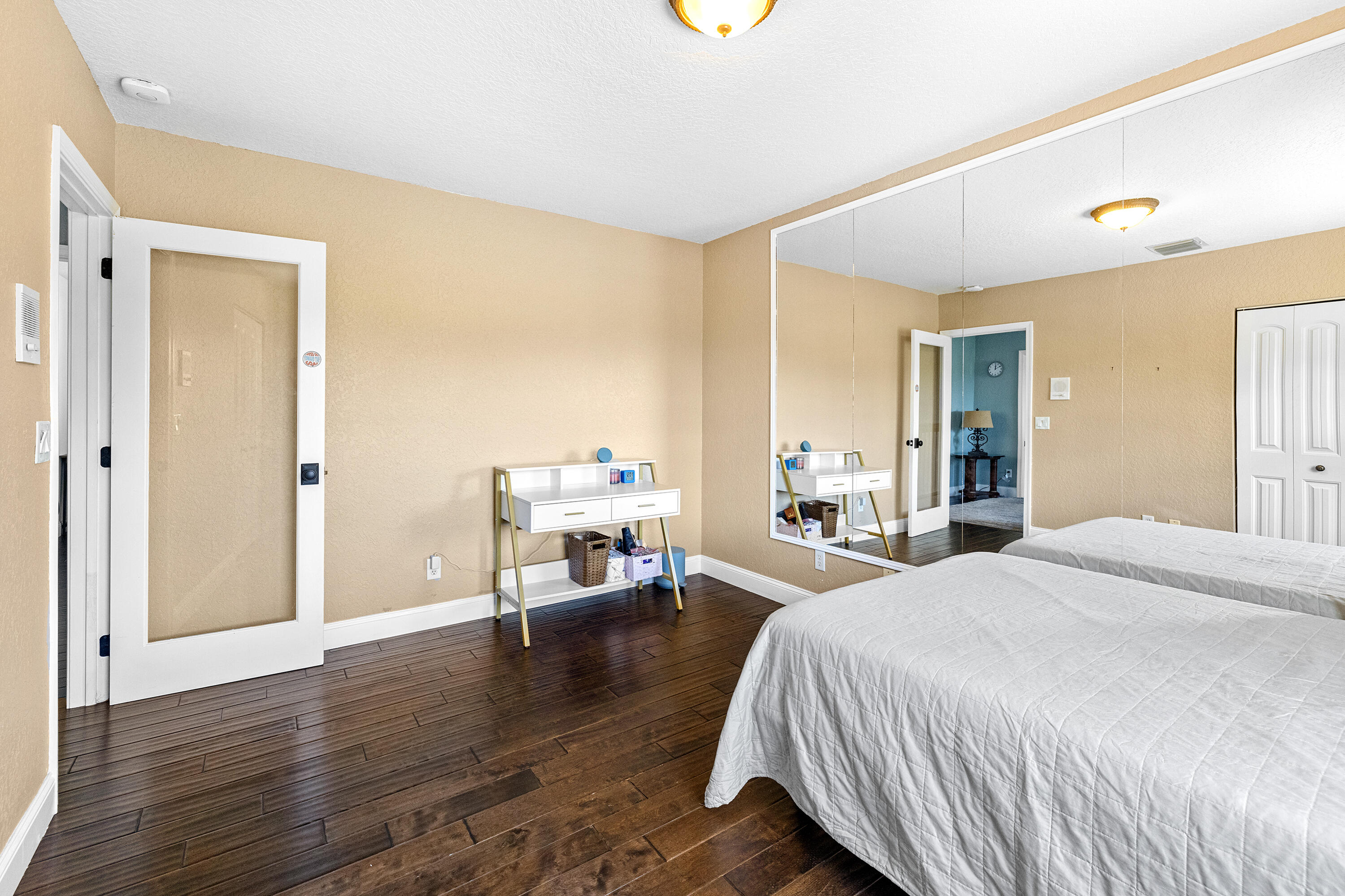 6575 Spring Meadow Drive Property Photo 27