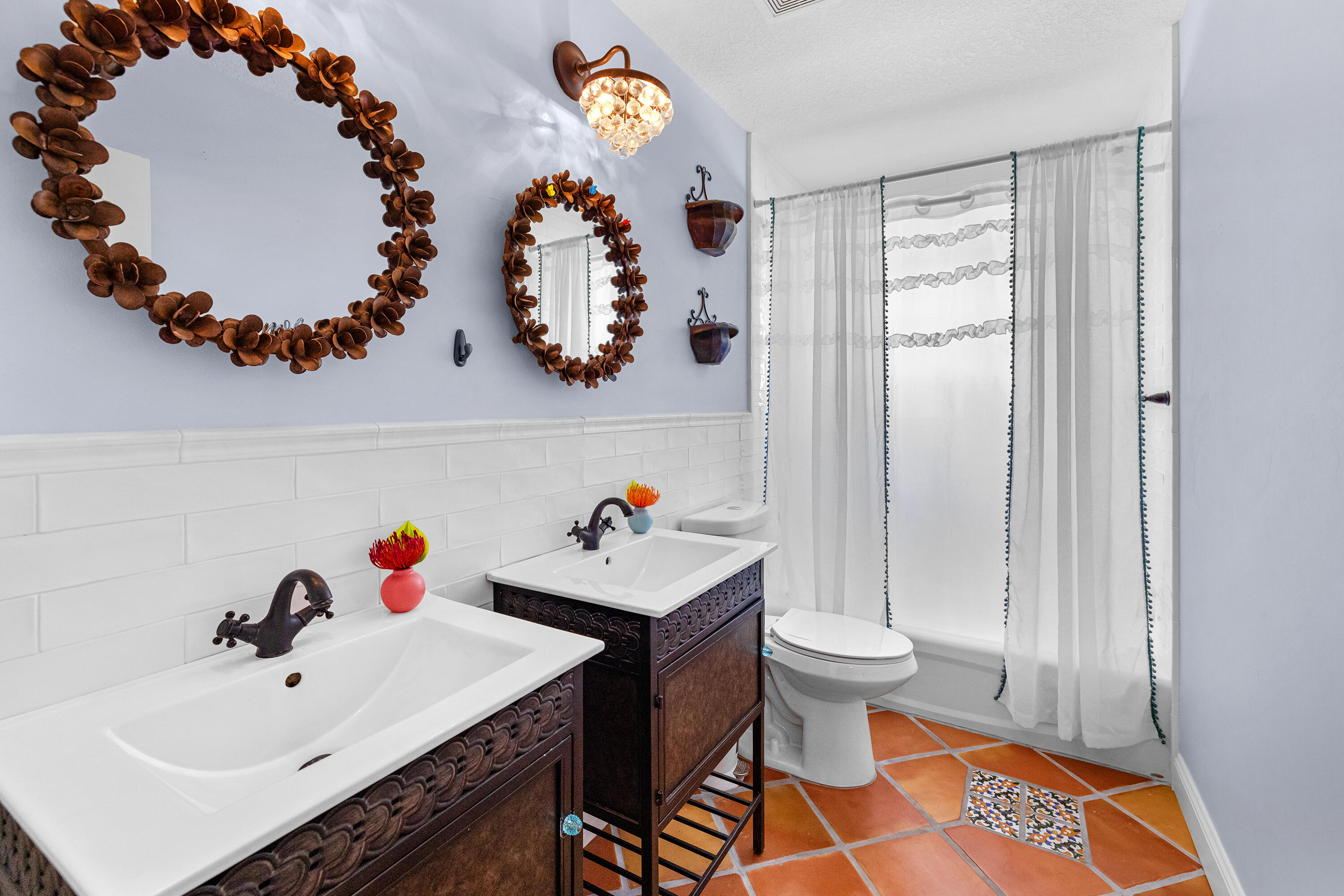 6575 Spring Meadow Drive Property Photo 28