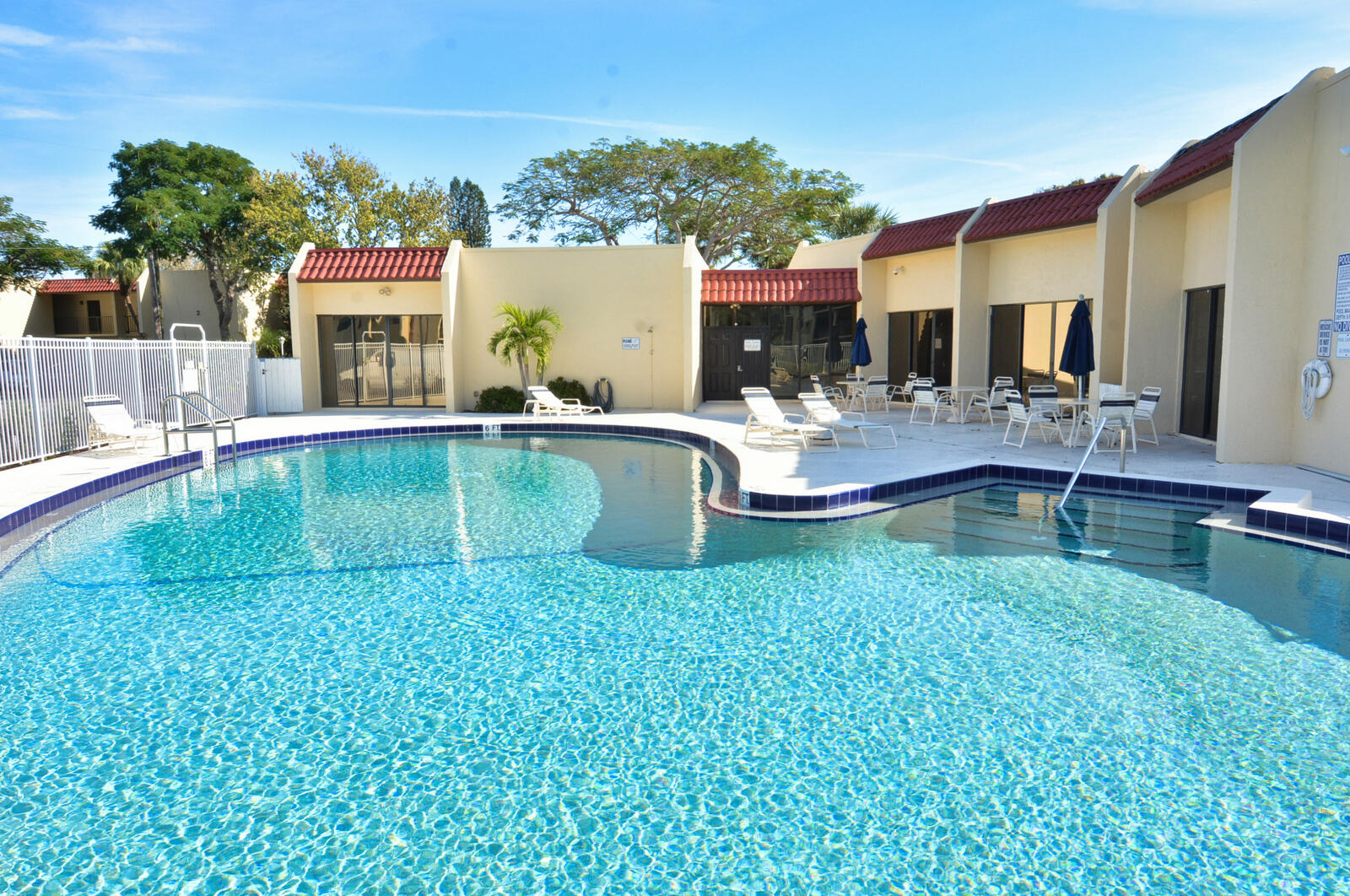 2050 Oleander Boulevard 5-306 Property Photo 5