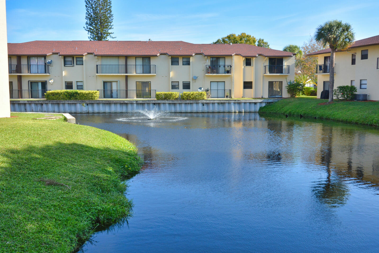 2050 Oleander Boulevard 5-306 Property Photo 12