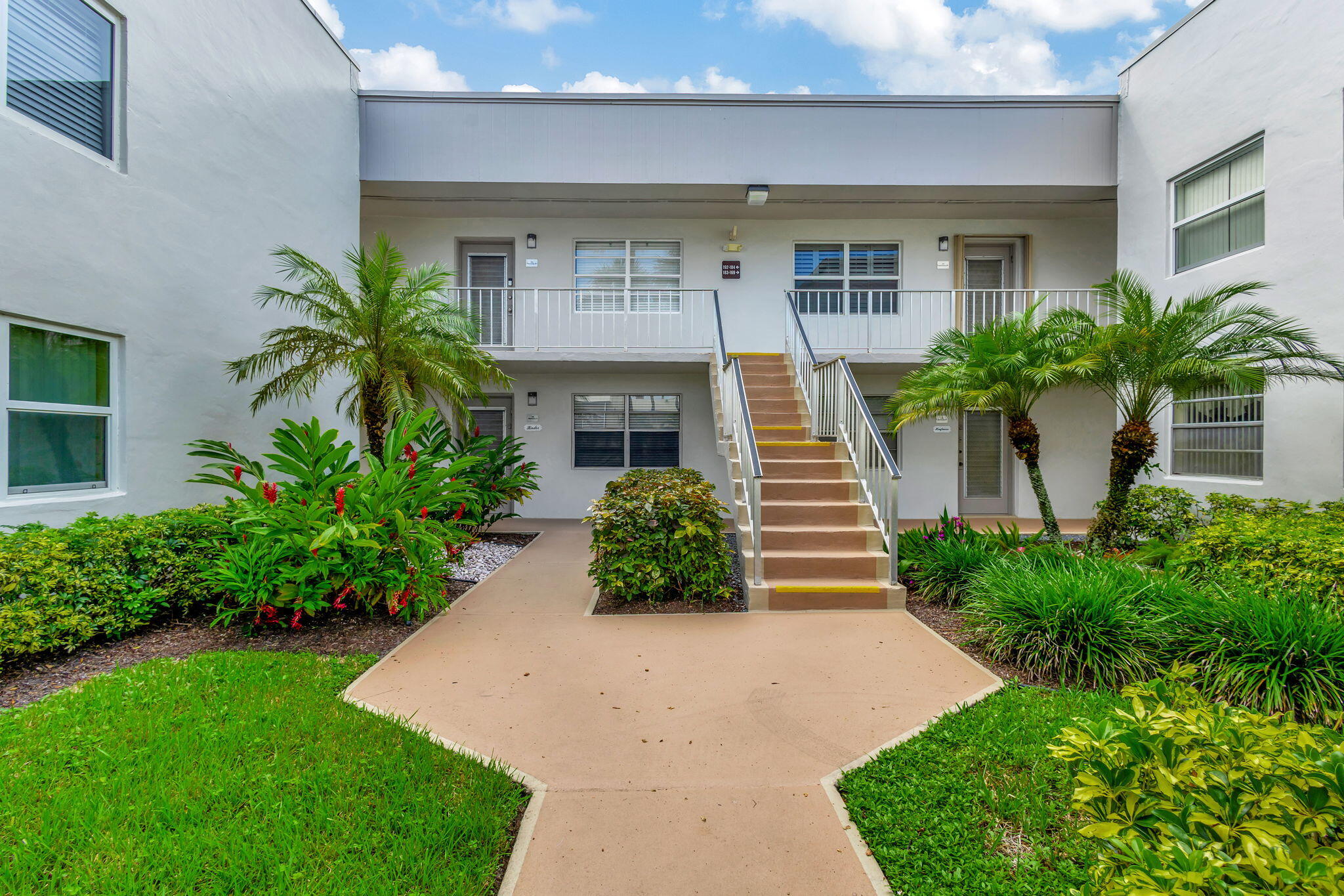 185 Normandy D Property Photo 1