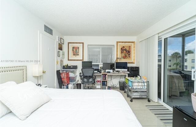 185 Normandy D Property Photo 8