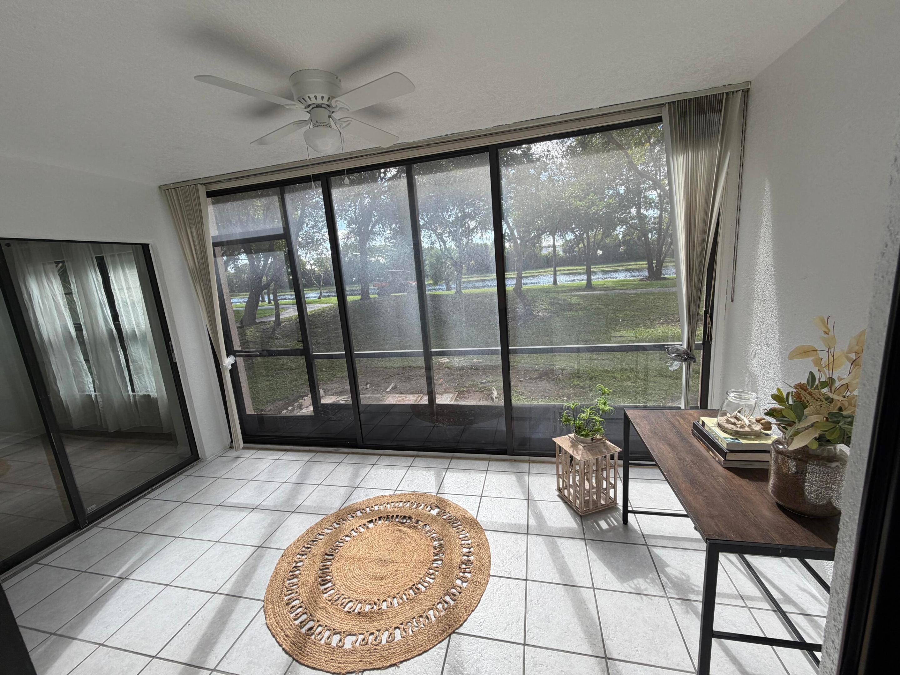 2202 S Cypress Bend Drive 101 Property Photo 6
