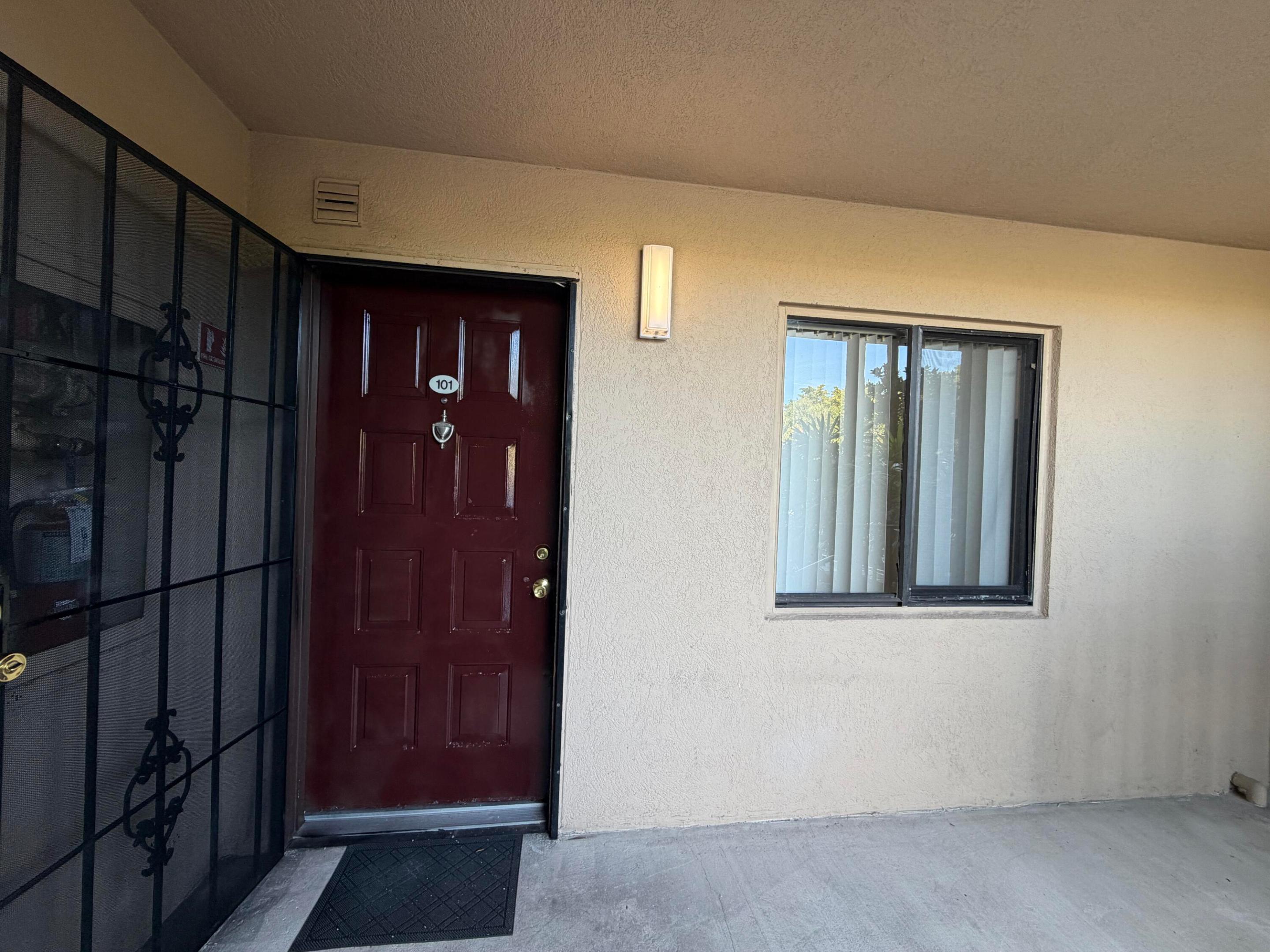 2202 S Cypress Bend Drive 101 Property Photo 25