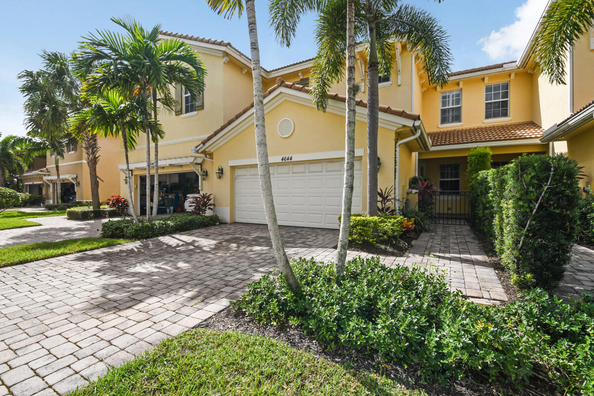 4644 Cadiz Circle Property Photo 1