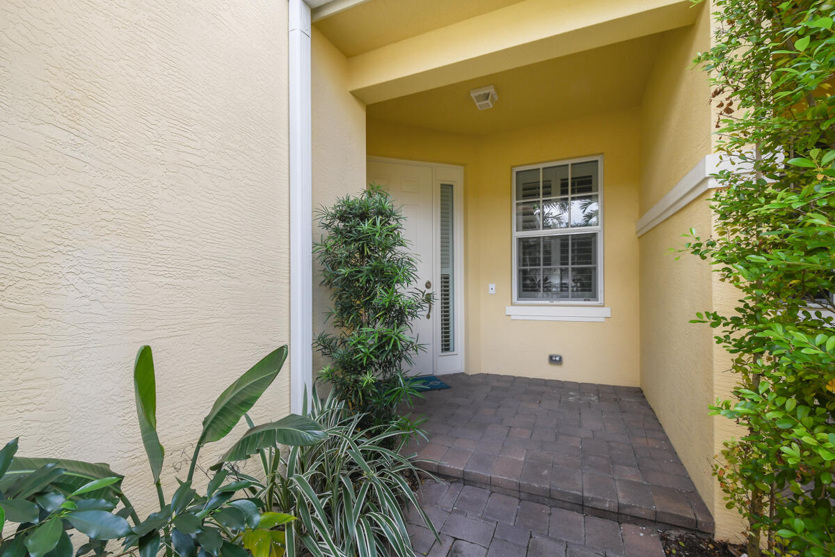 4644 Cadiz Circle Property Photo 4