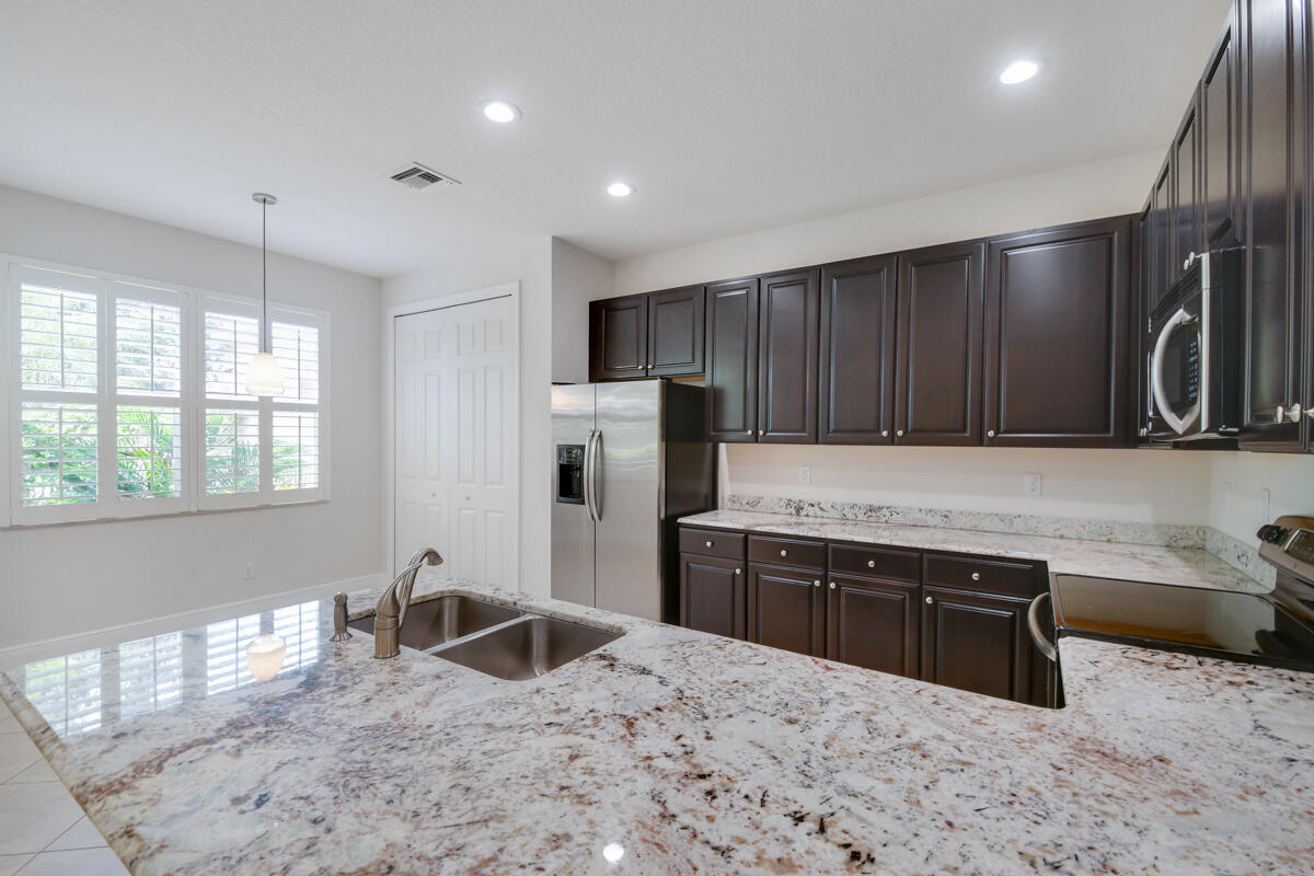 4644 Cadiz Circle Property Photo 11