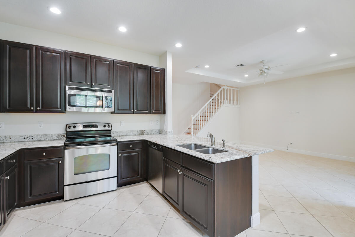 4644 Cadiz Circle Property Photo 14
