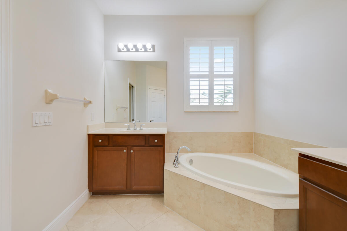 4644 Cadiz Circle Property Photo 24