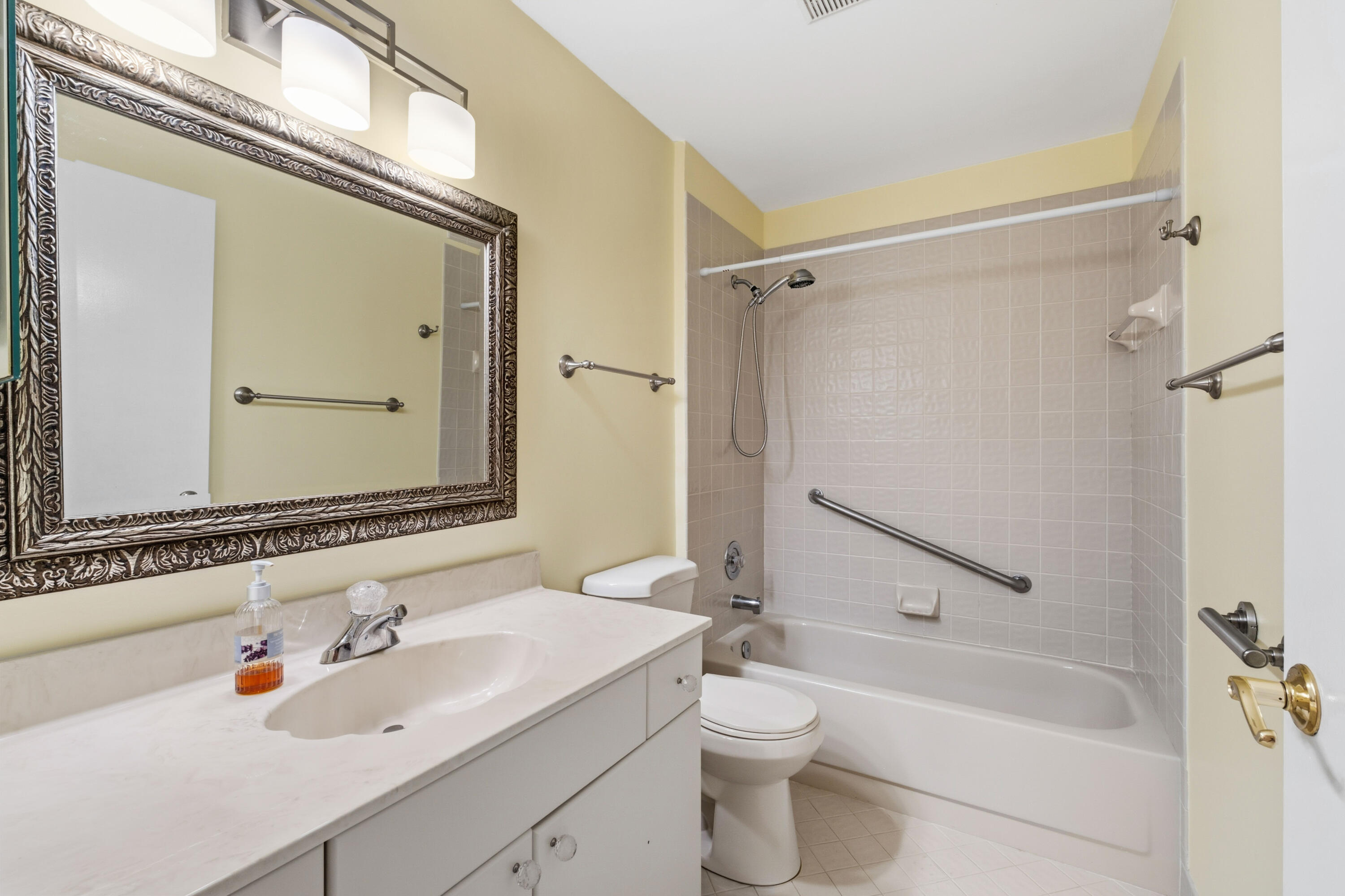 3233 Perimeter Drive 2511 Property Photo 16