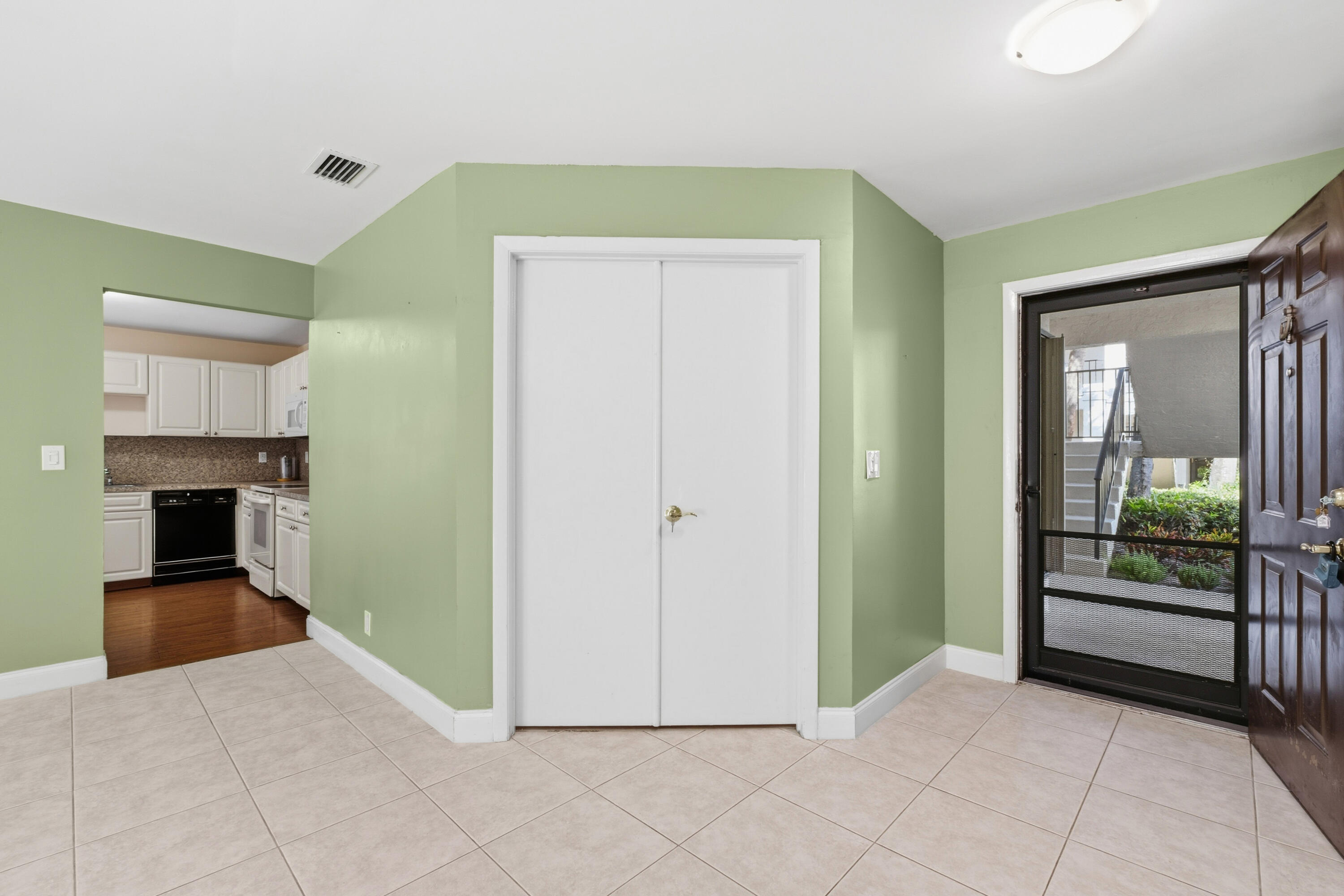 3233 Perimeter Drive 2511 Property Photo 17
