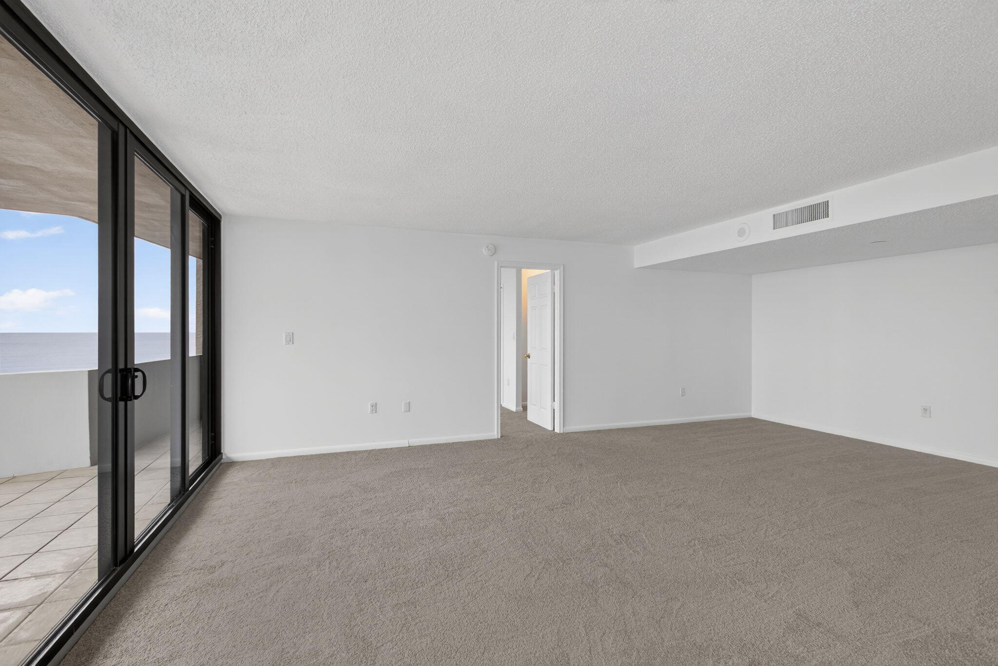 4200 N Ocean Drive 2-1606 Property Photo 9