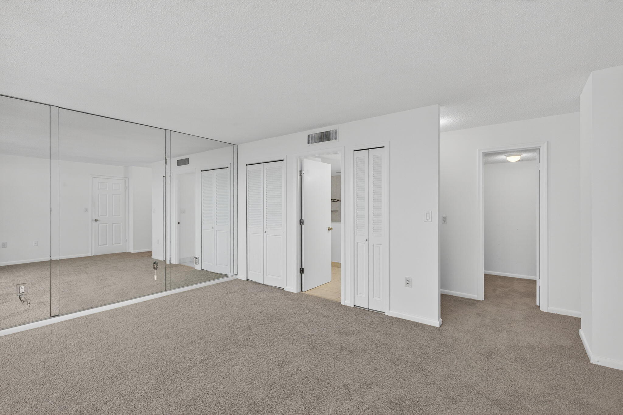 4200 N Ocean Drive 2-1606 Property Photo 15