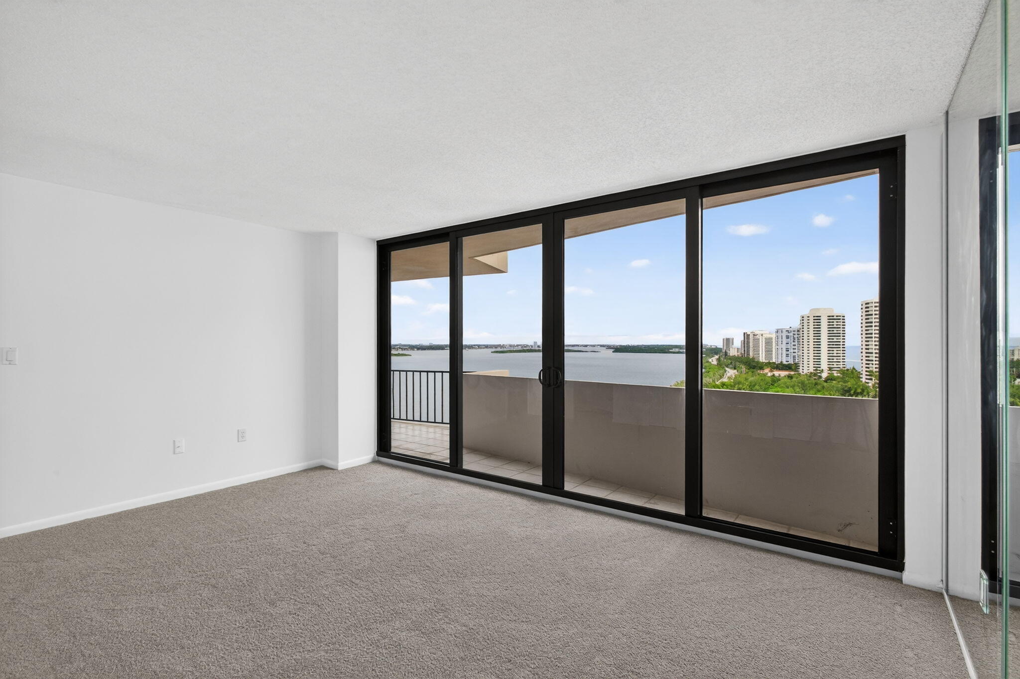 4200 N Ocean Drive 2-1606 Property Photo 17