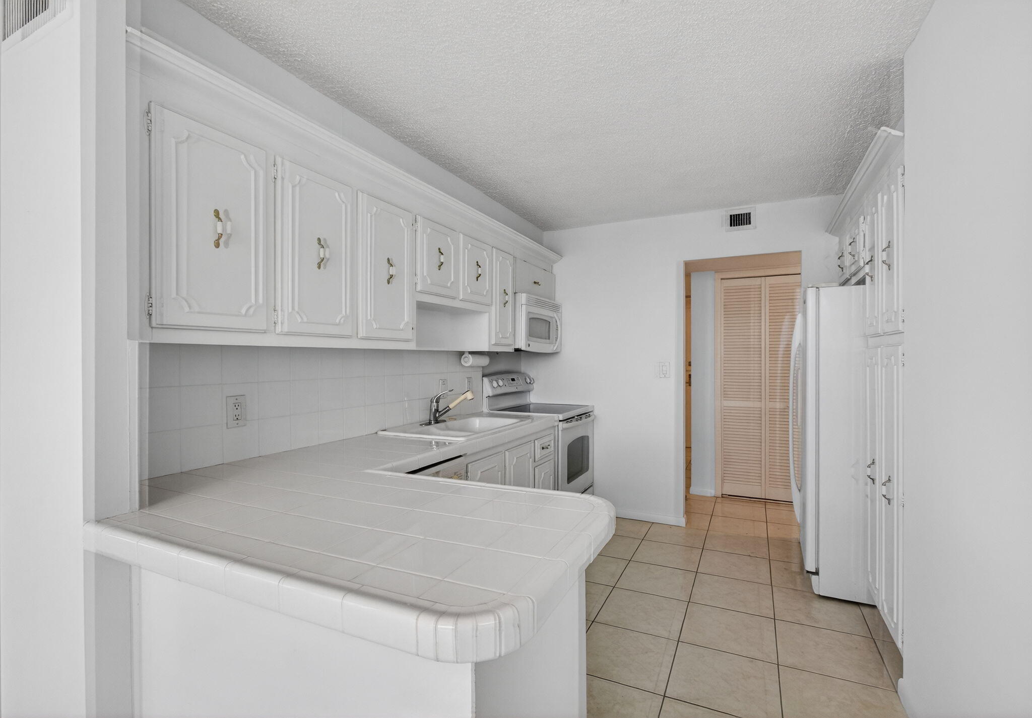 4200 N Ocean Drive 2-1606 Property Photo 22