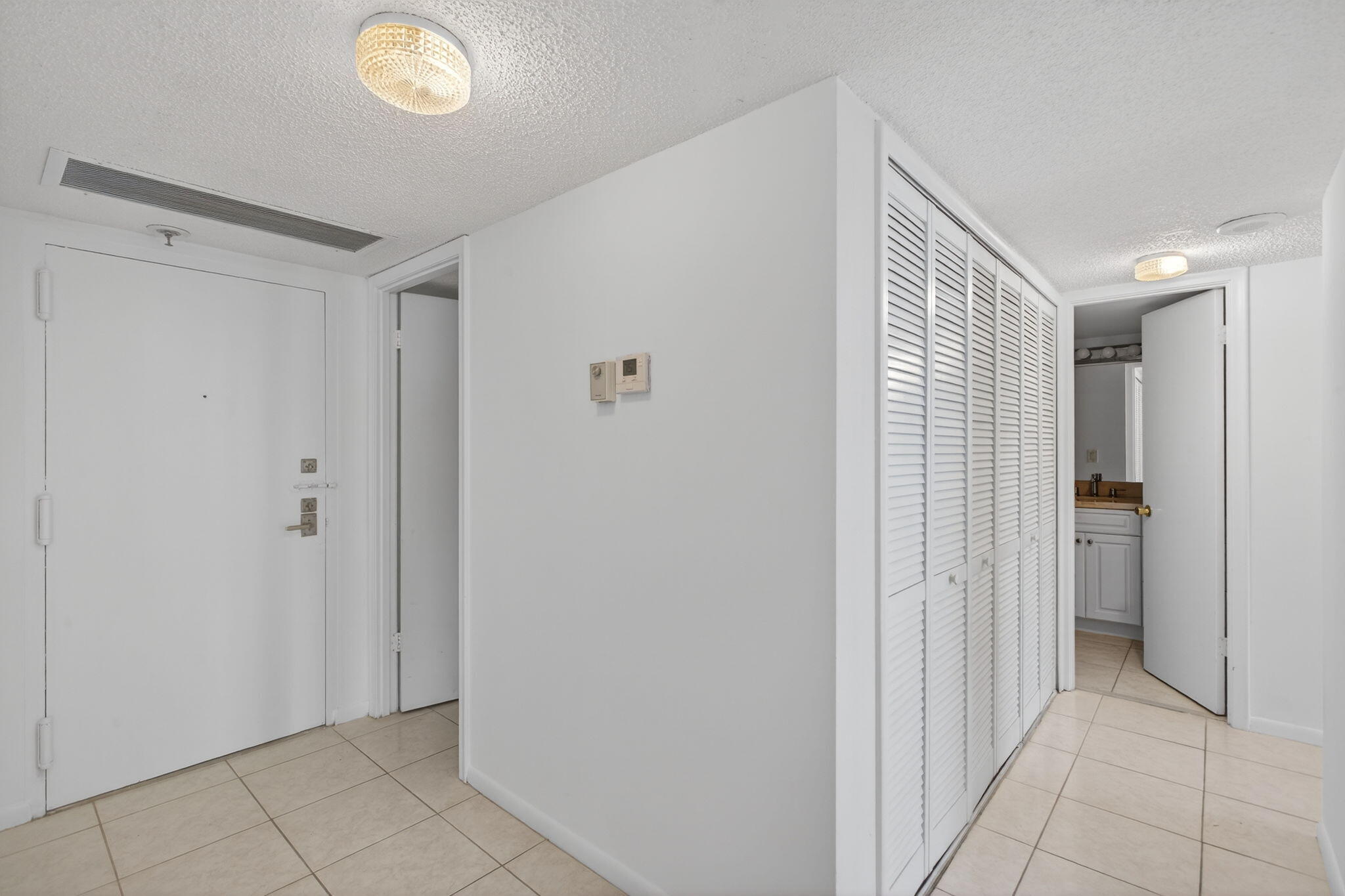 4200 N Ocean Drive 2-1606 Property Photo 24