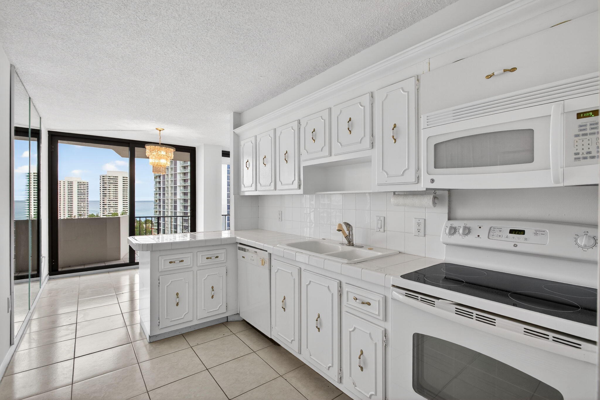 4200 N Ocean Drive 2-1606 Property Photo 26