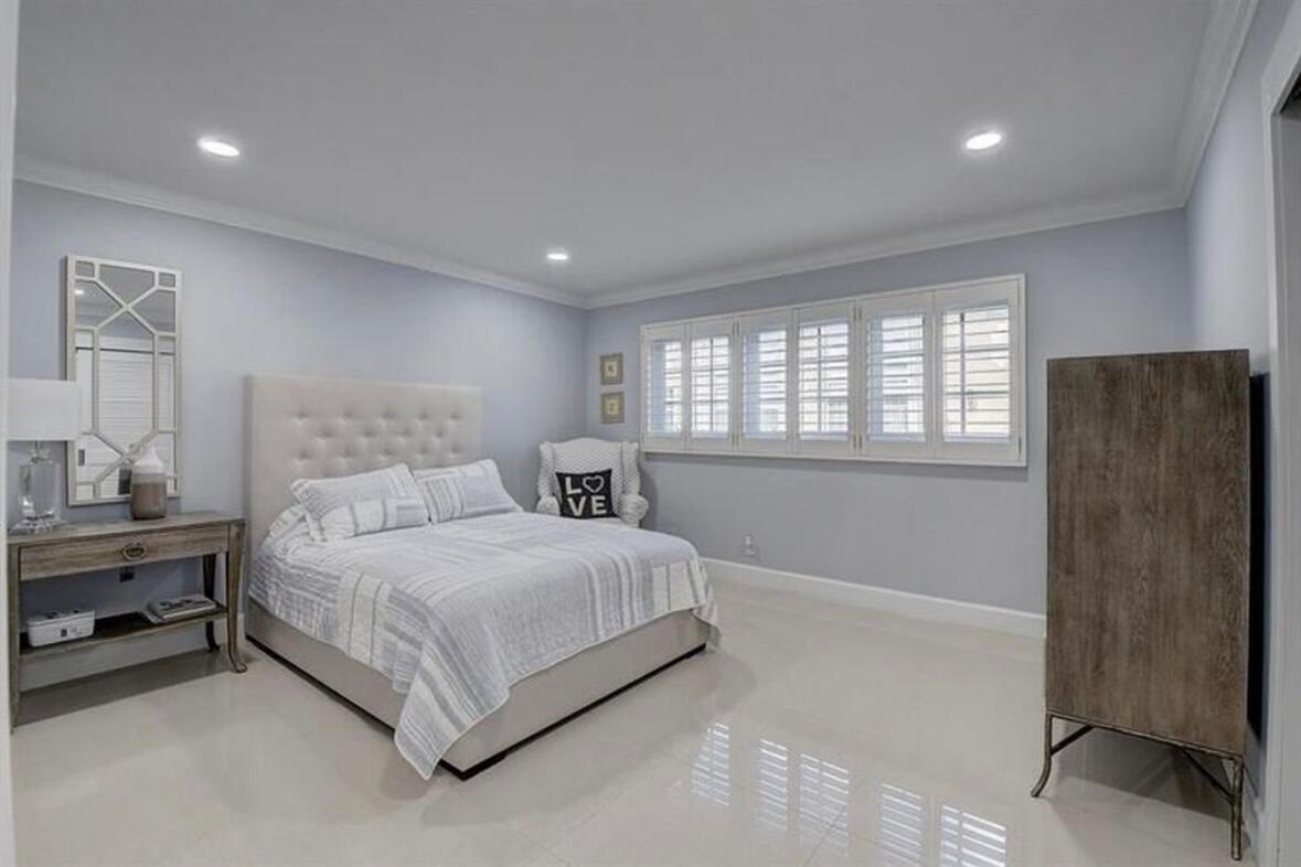 1299 S Ocean Boulevard L5 Property Photo 15