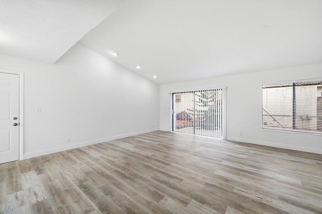 905 Nw 22nd Avenue Property Photo 20