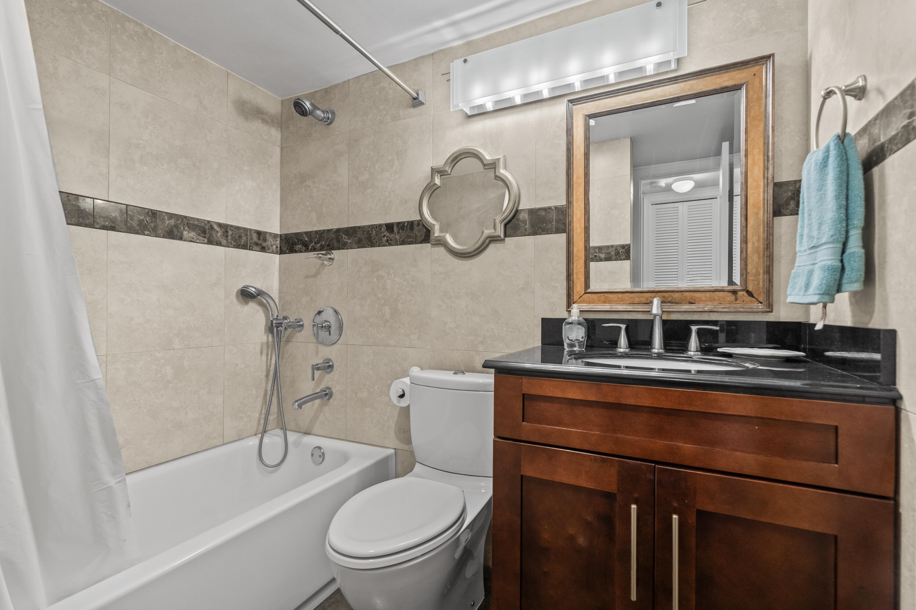 750 Ne Spanish River Boulevard 2040 Property Photo 6