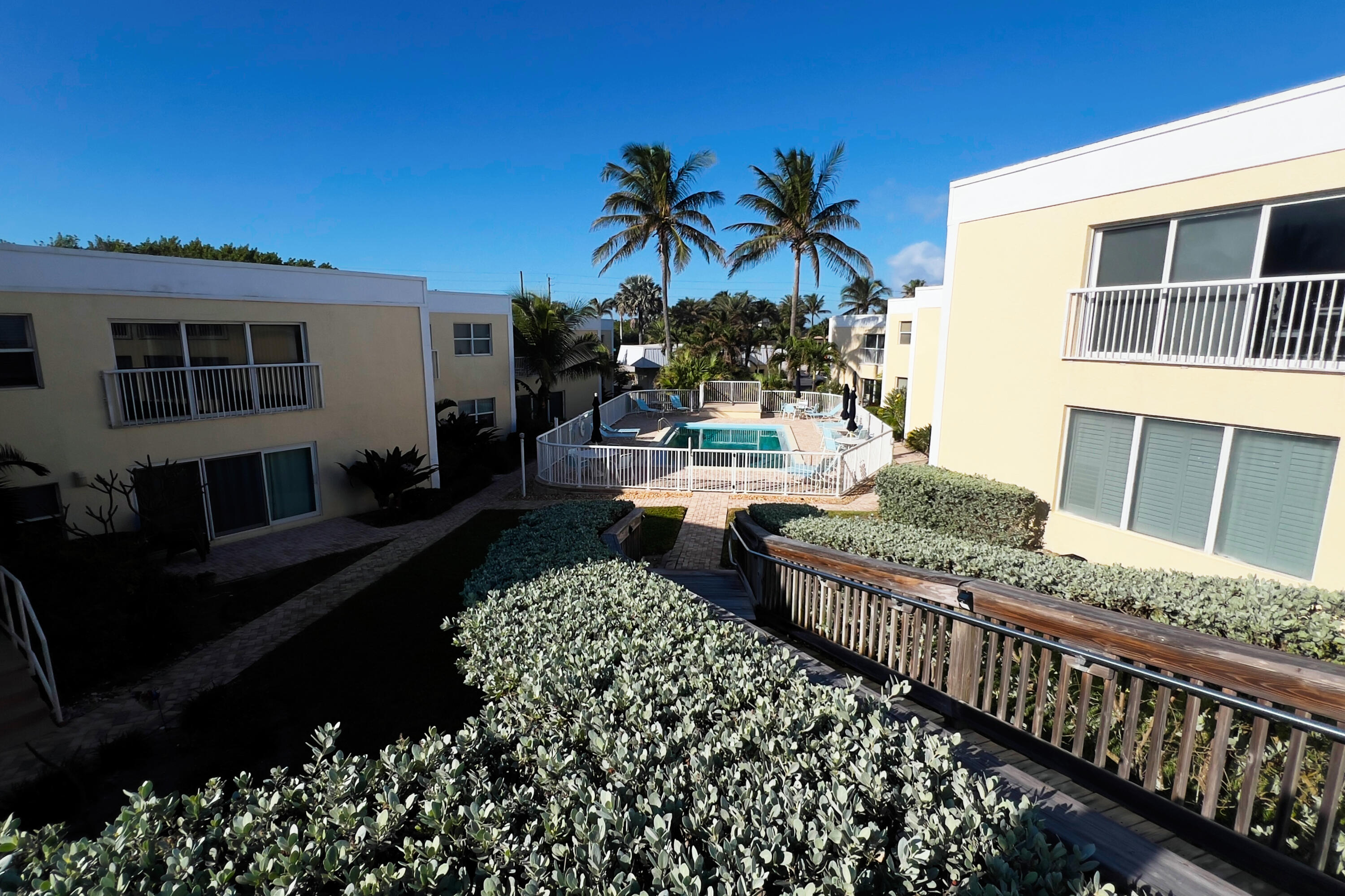 3541 Ne Ocean Boulevard Ne 15 Property Photo 25