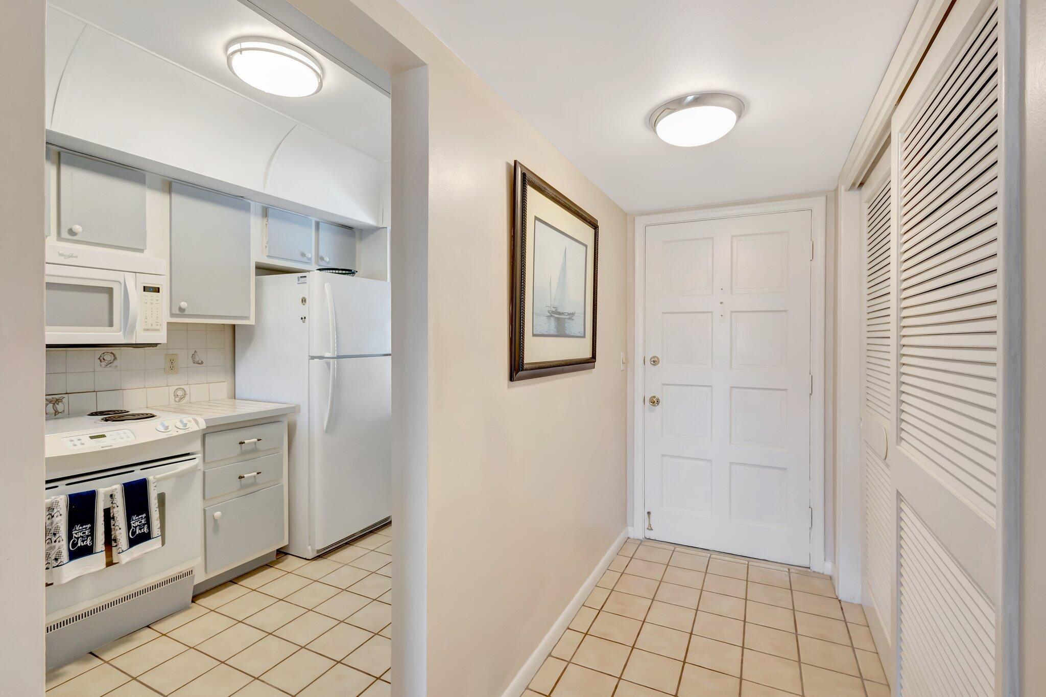 105 Paradise Harbour Boulevard 307 Property Photo 11