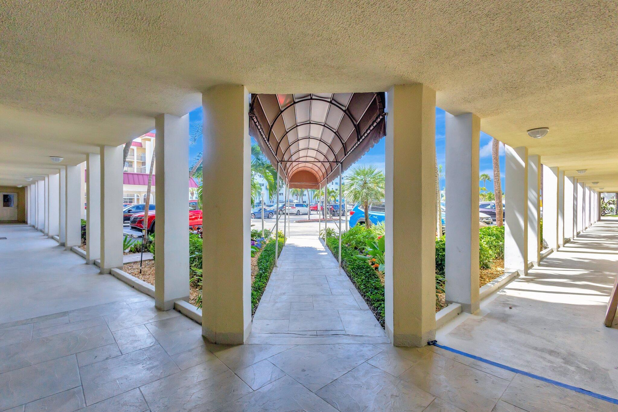 105 Paradise Harbour Boulevard 307 Property Photo 16
