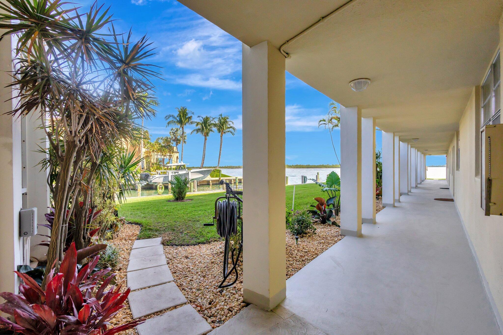 105 Paradise Harbour Boulevard 307 Property Photo 17