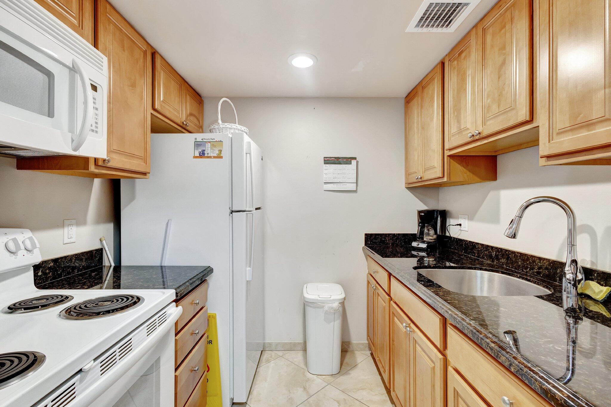 105 Paradise Harbour Boulevard 307 Property Photo 20