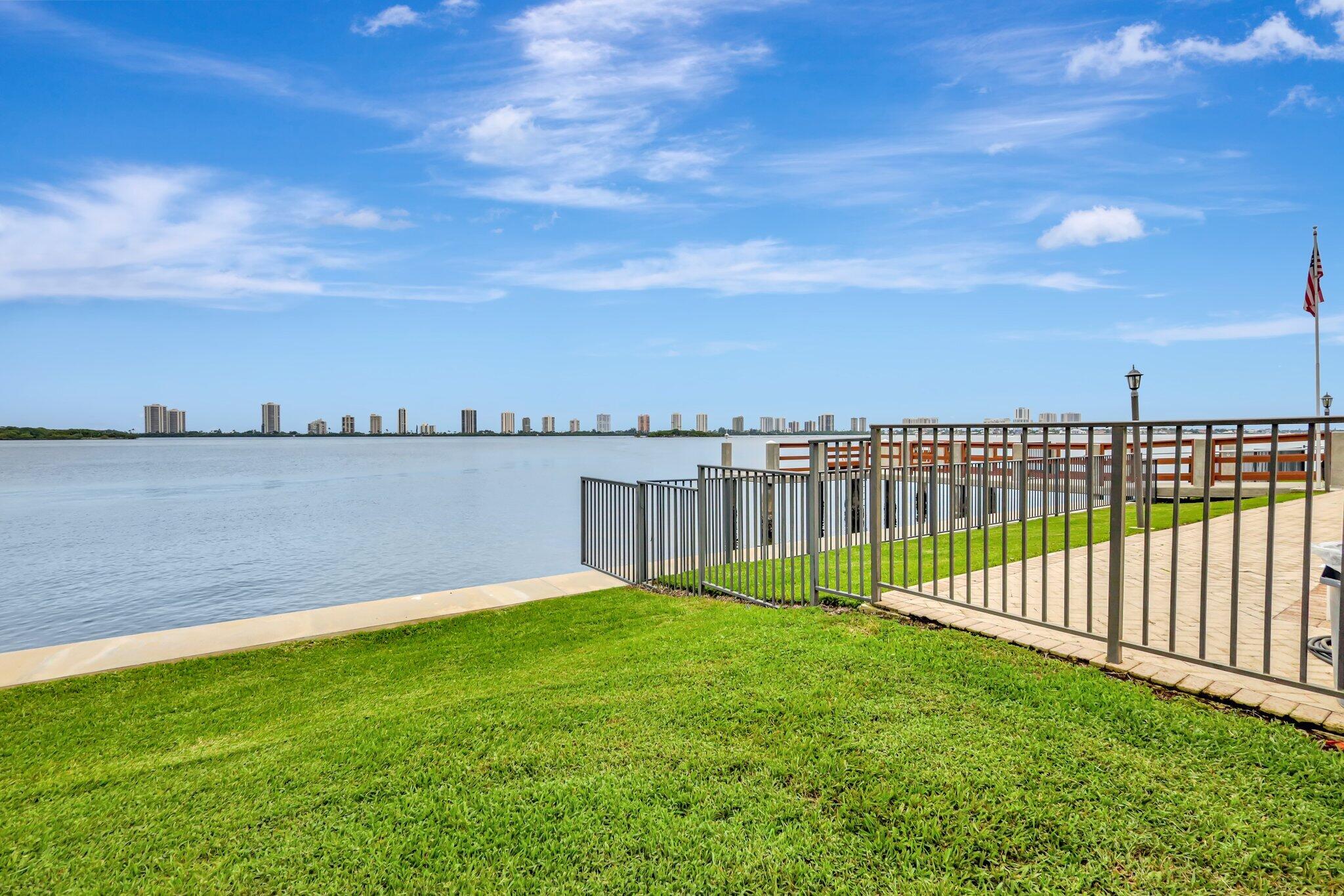 105 Paradise Harbour Boulevard 307 Property Photo 23