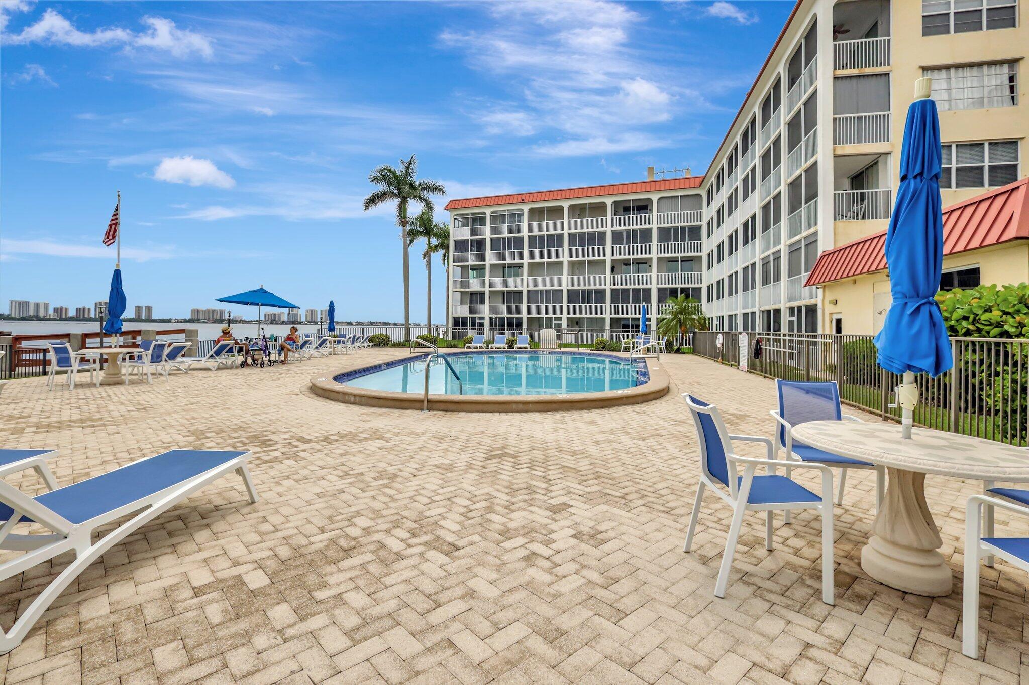 105 Paradise Harbour Boulevard 307 Property Photo 27