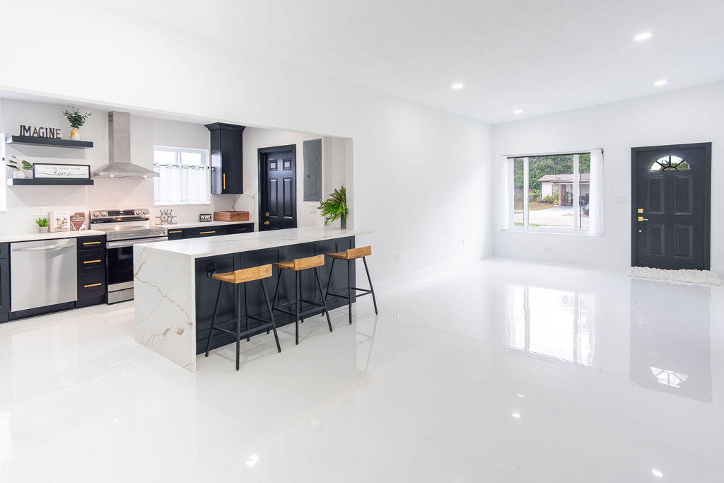 6370 Plunkett Street Property Photo 10