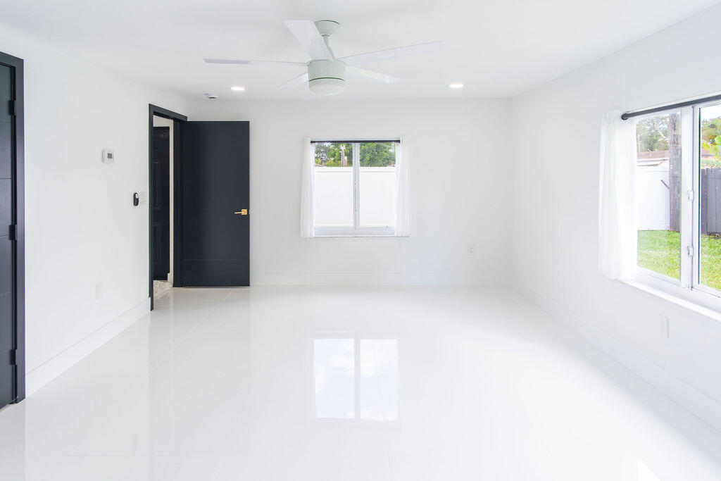 6370 Plunkett Street Property Photo 23