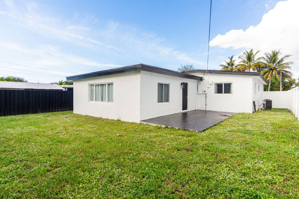 6370 Plunkett Street Property Photo 37