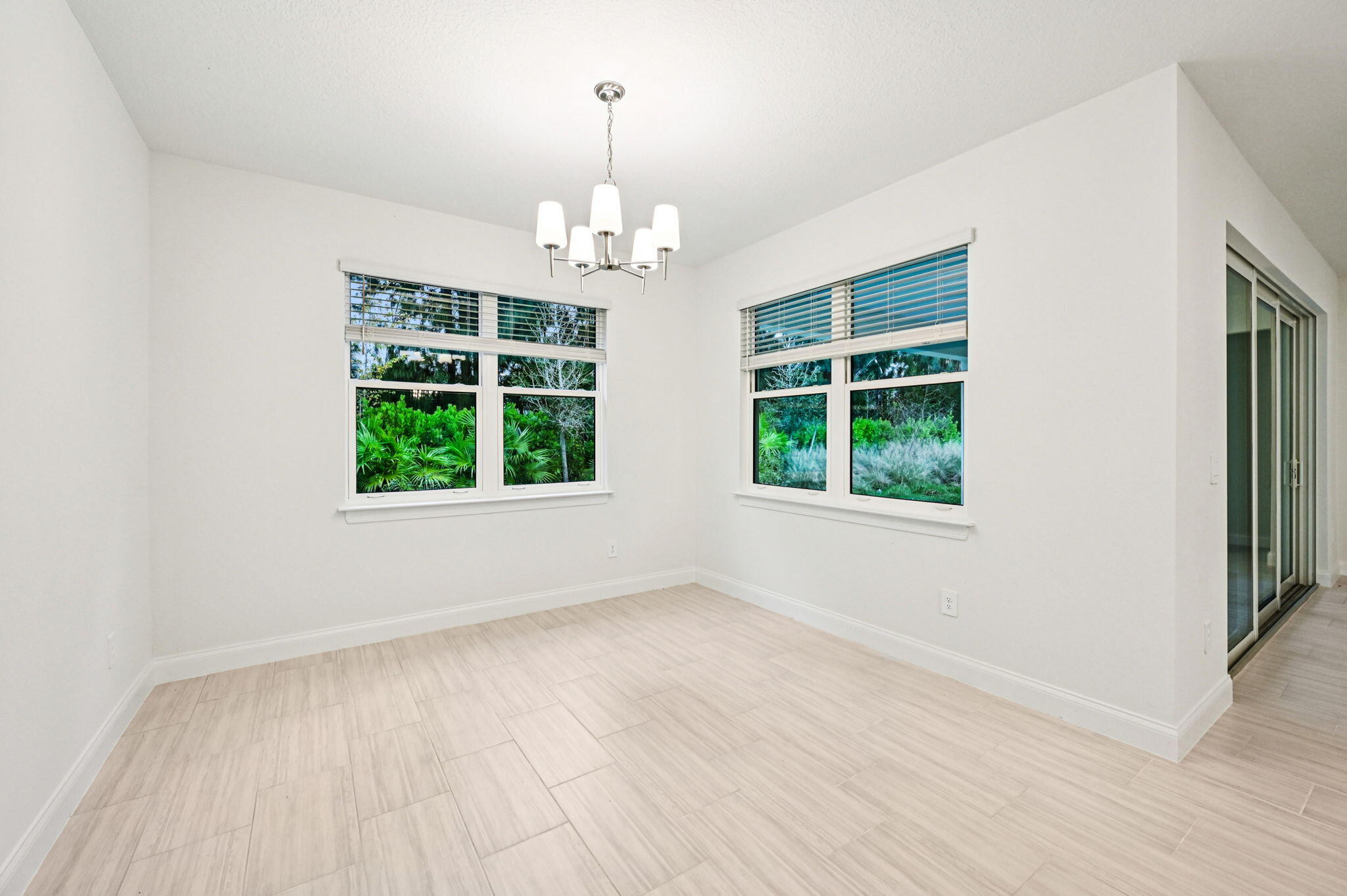 5625 Hampton Park Circle Property Photo 6