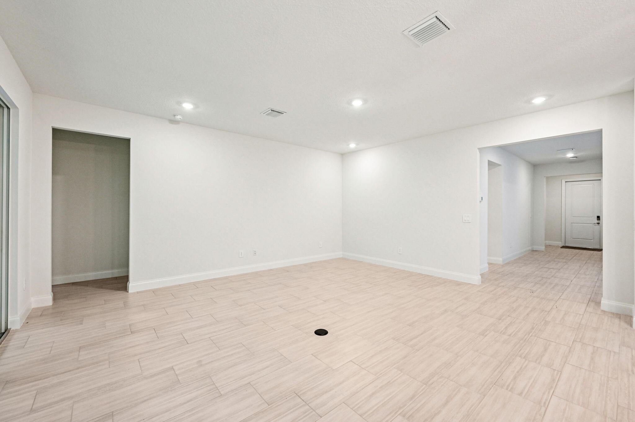 5625 Hampton Park Circle Property Photo 8