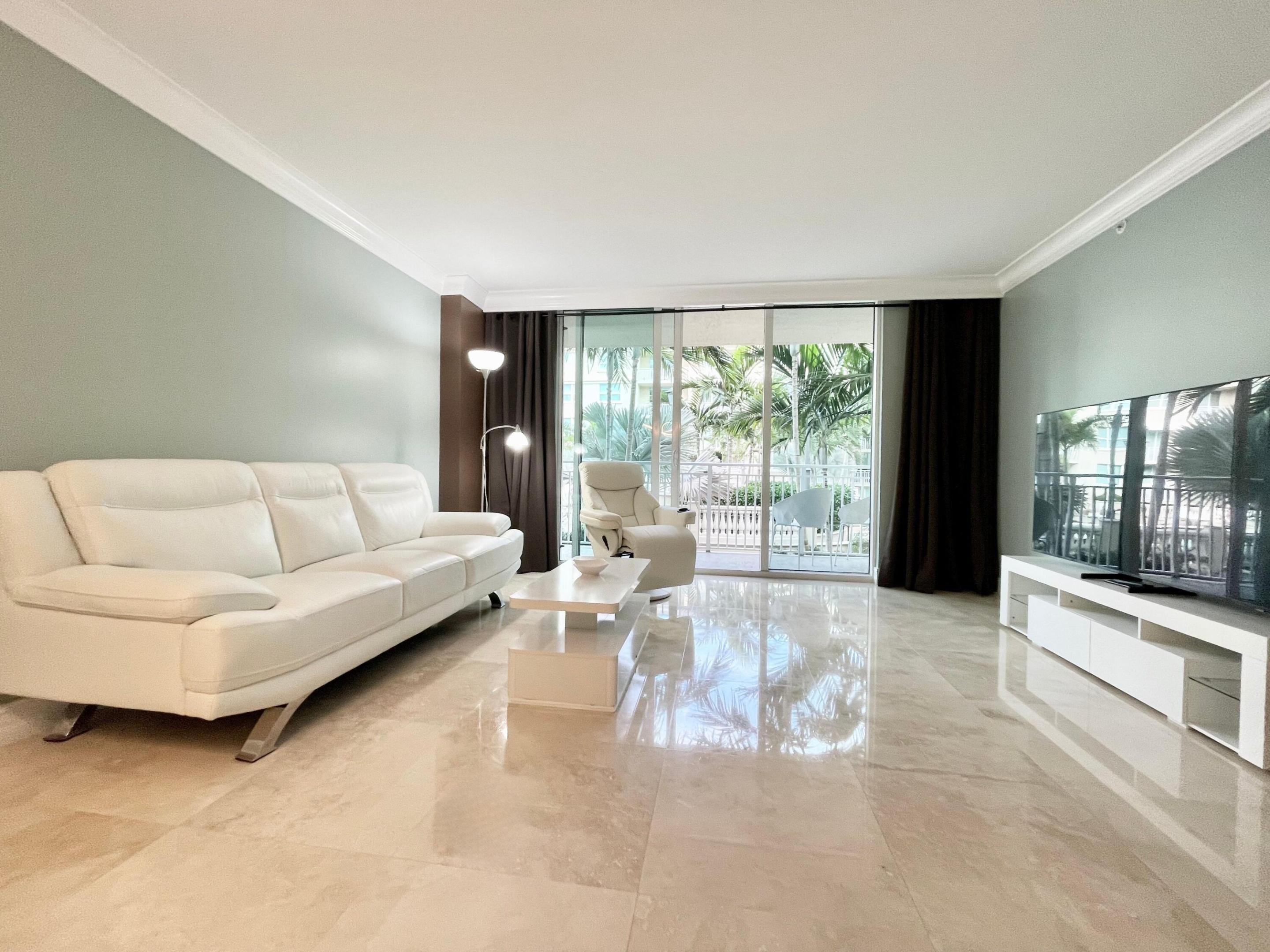 99 Se Mizner Boulevard 736 Property Photo 3
