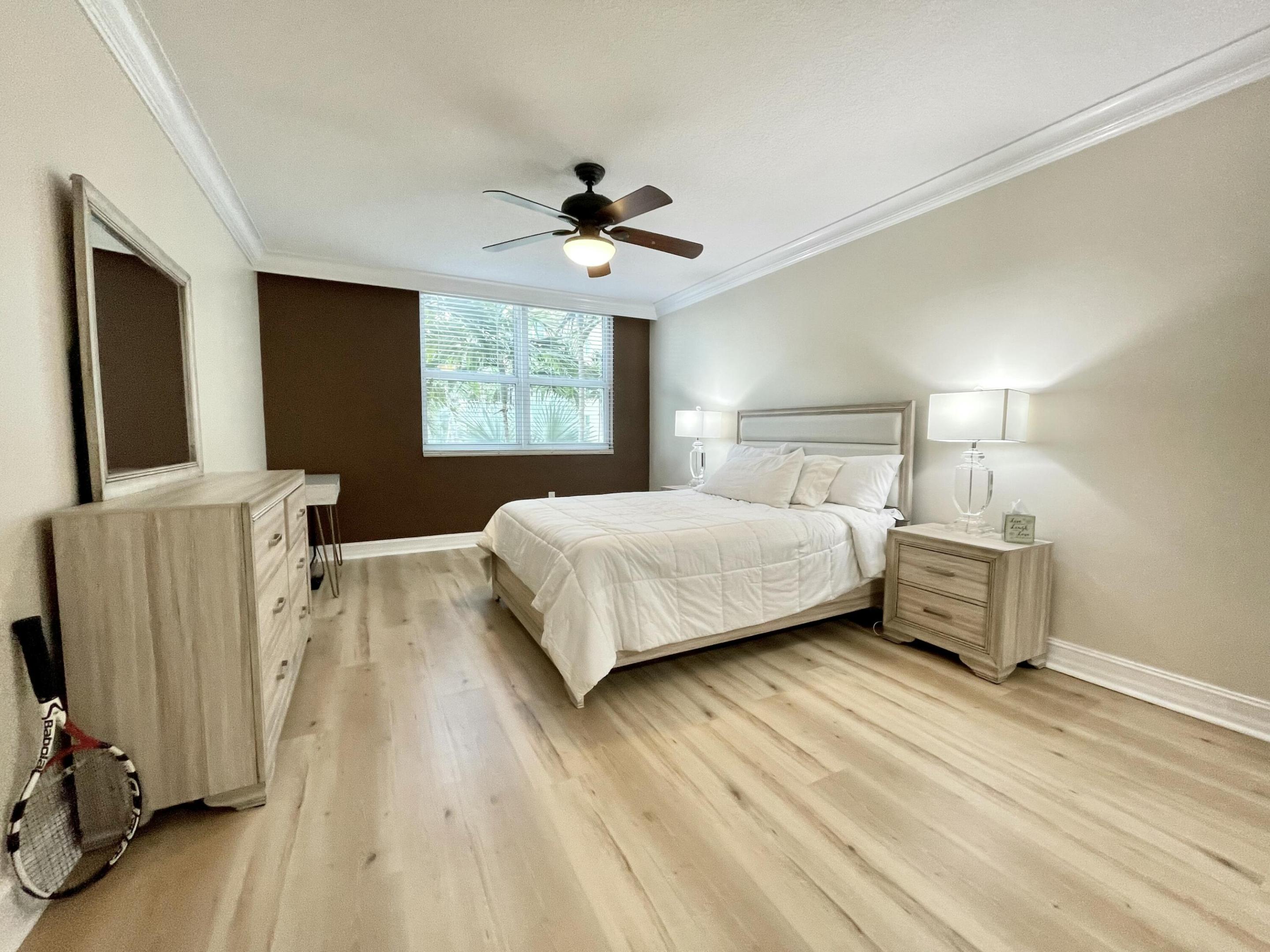 99 Se Mizner Boulevard 736 Property Photo 9