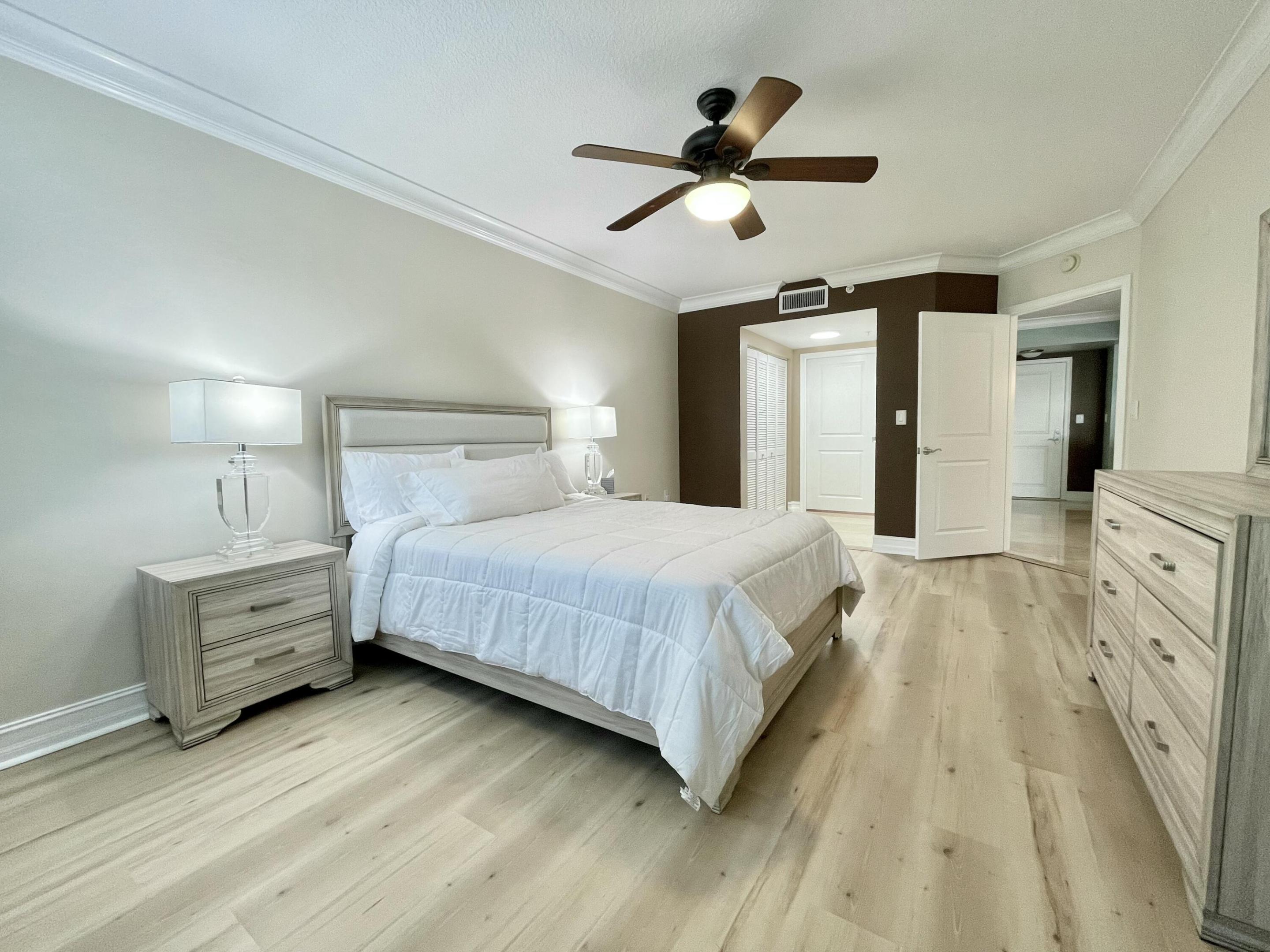 99 Se Mizner Boulevard 736 Property Photo 10