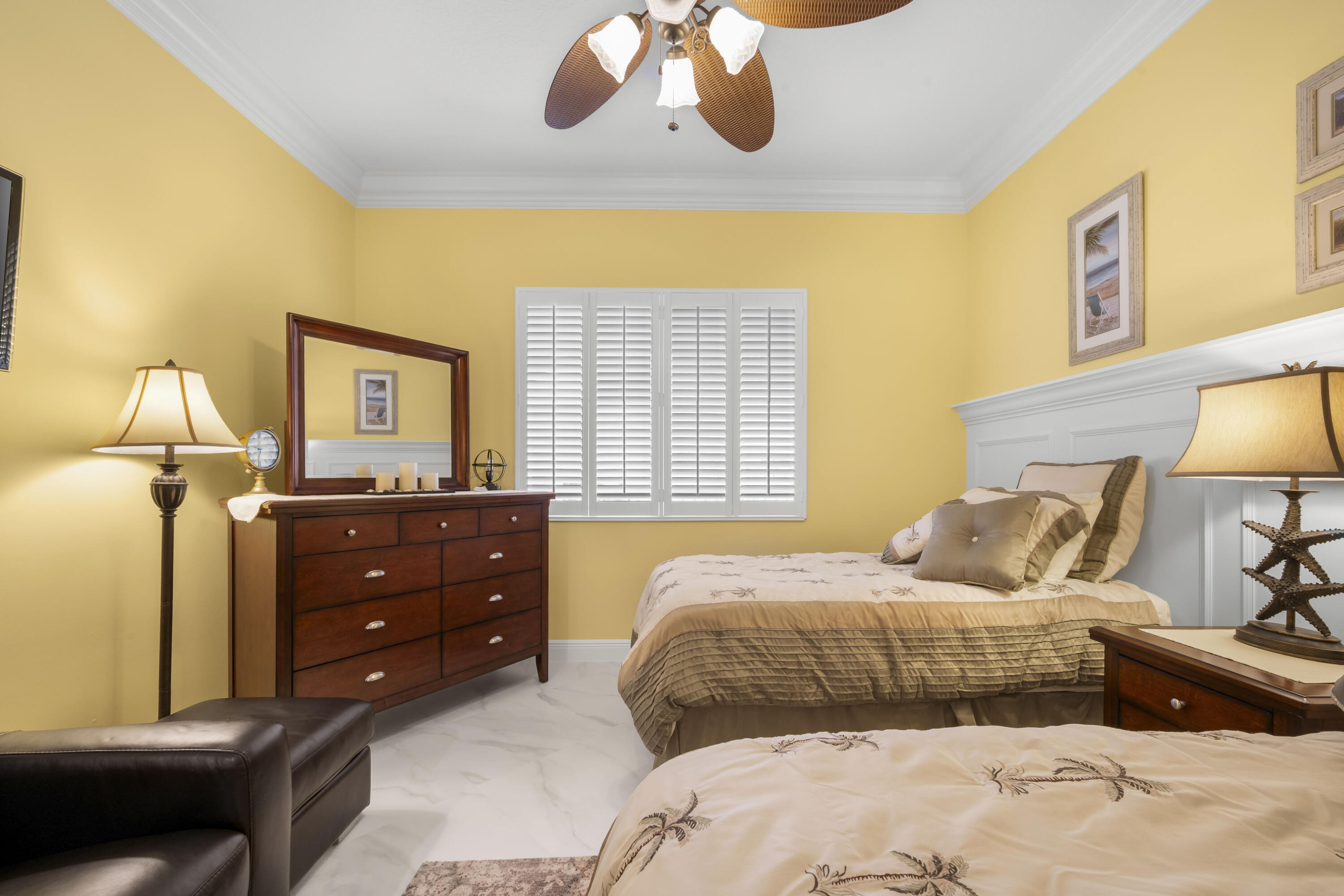 8 Harbour Isle Drive E Ph5 Property Photo 5