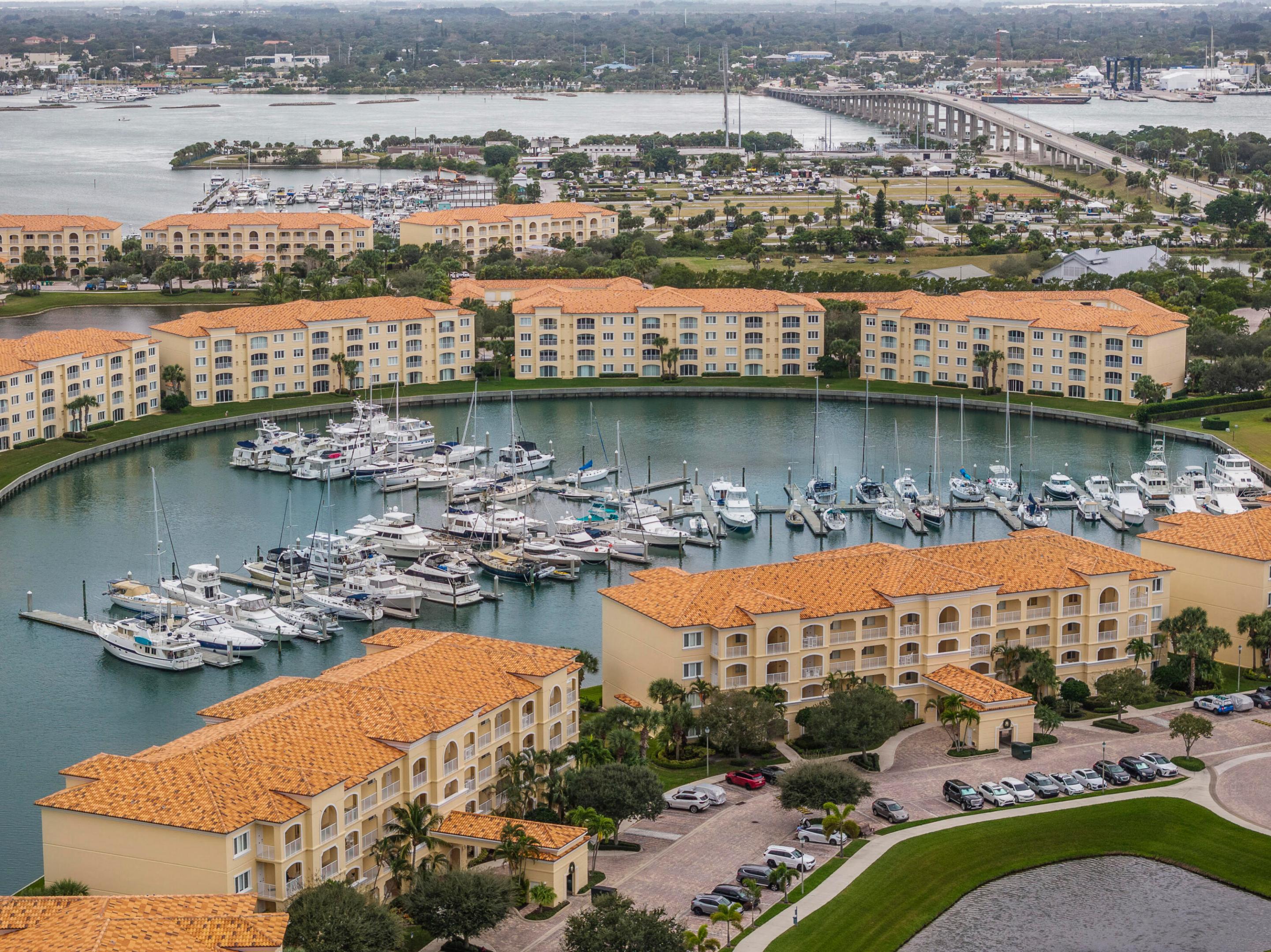 8 Harbour Isle Drive E Ph5 Property Photo 42